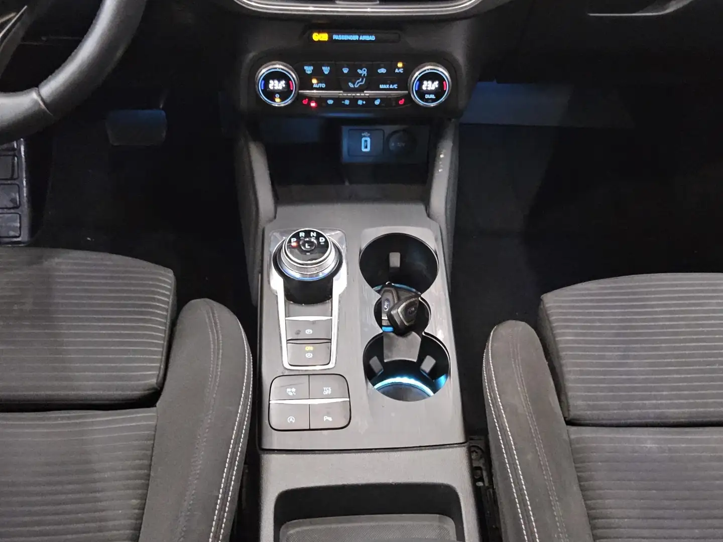 Ford Focus Turnier 2.0 EB Titanium S Navi LED B&O RFK Blanc - 2