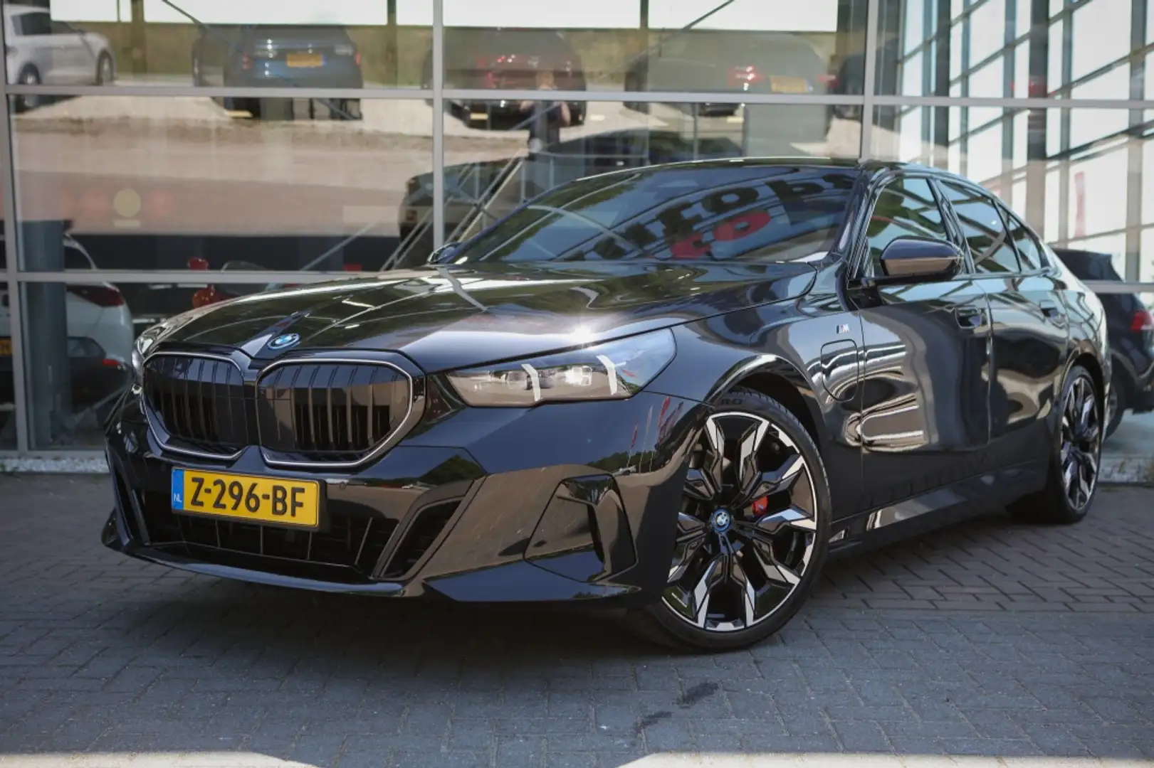 BMW 530 5-serie 530e M-Sport Pro | Pano | HUD | Sfeerverli Schwarz - 1