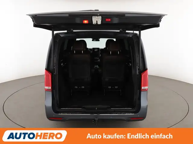 Mercedes-Benz V-Class view 16
