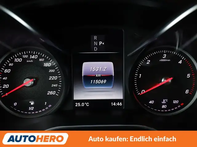 Mercedes-Benz V-Class view 15