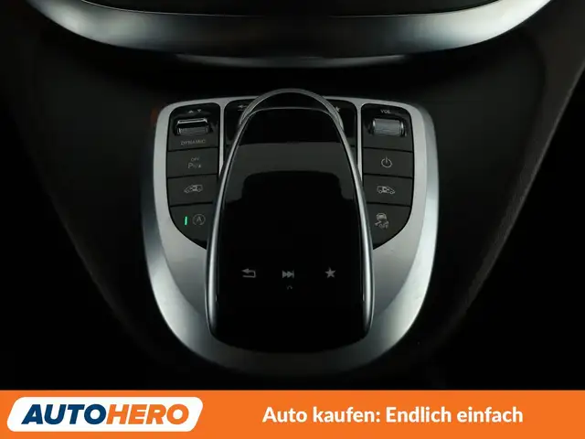 Mercedes-Benz V-Class view 27