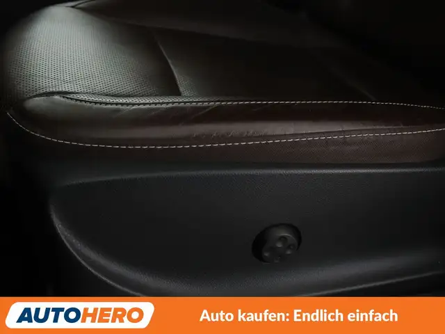 Mercedes-Benz V-Class view 30
