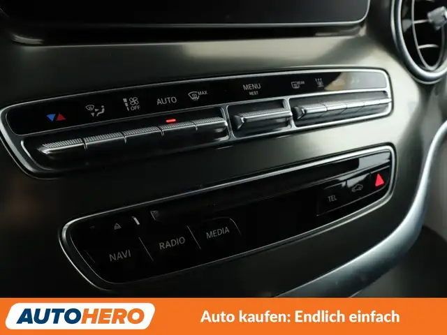 Mercedes-Benz V-Class view 23