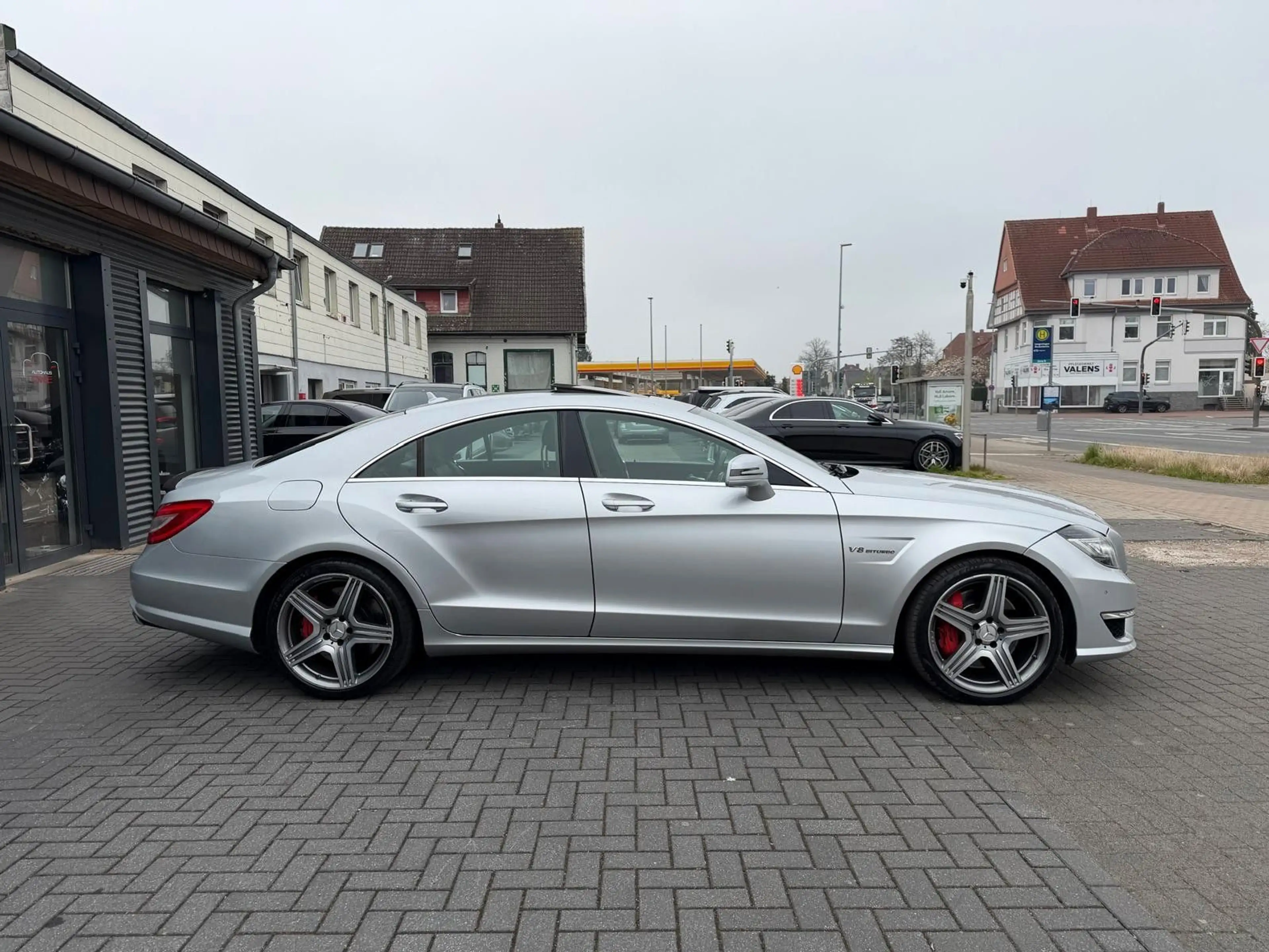 Mercedes-Benz CLS 63 AMG SHD/CARBON/DISTRONIC/KEYLESSGO — photo 4