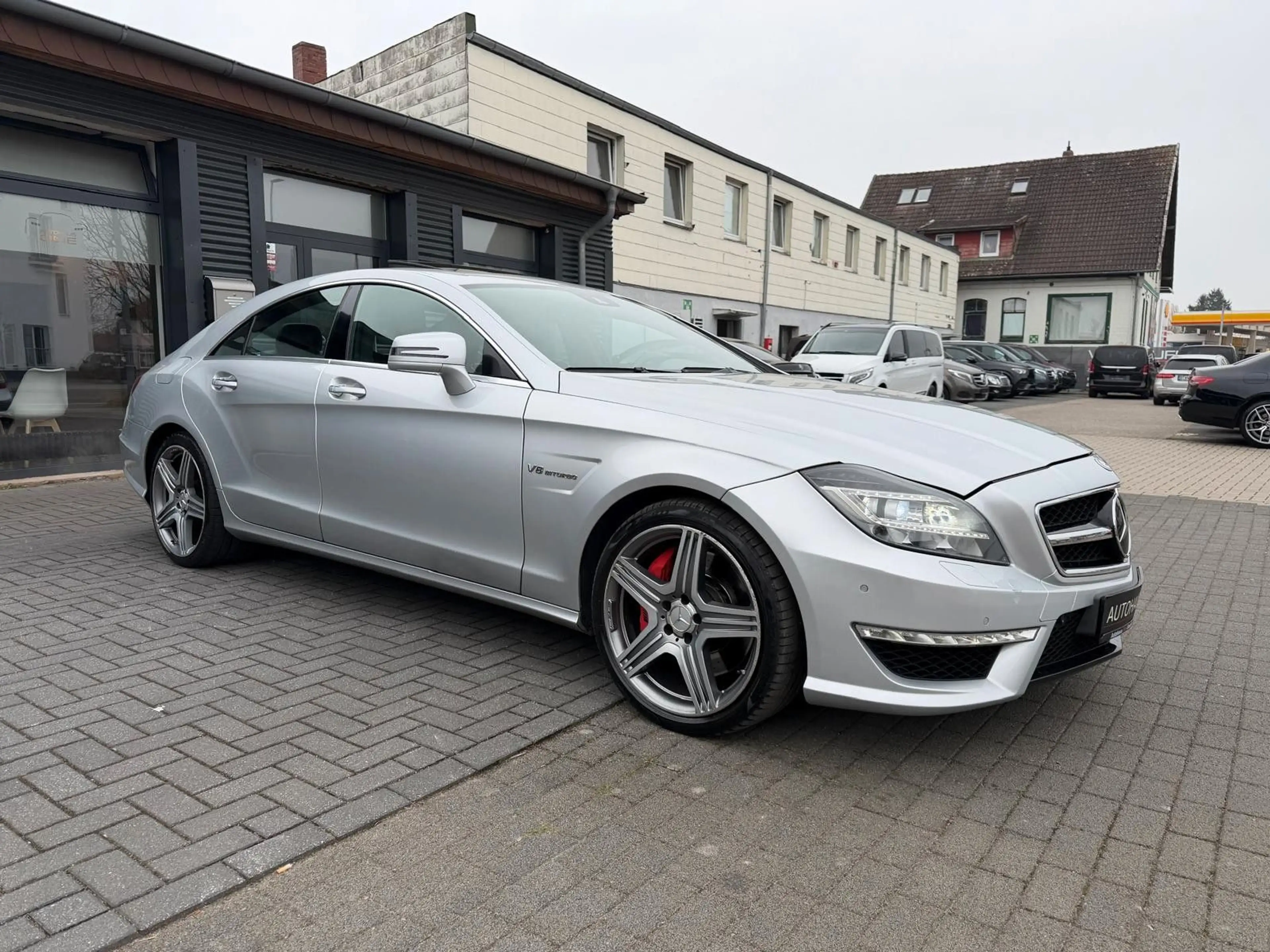 Mercedes-Benz CLS 63 AMG SHD/CARBON/DISTRONIC/KEYLESSGO — photo 3