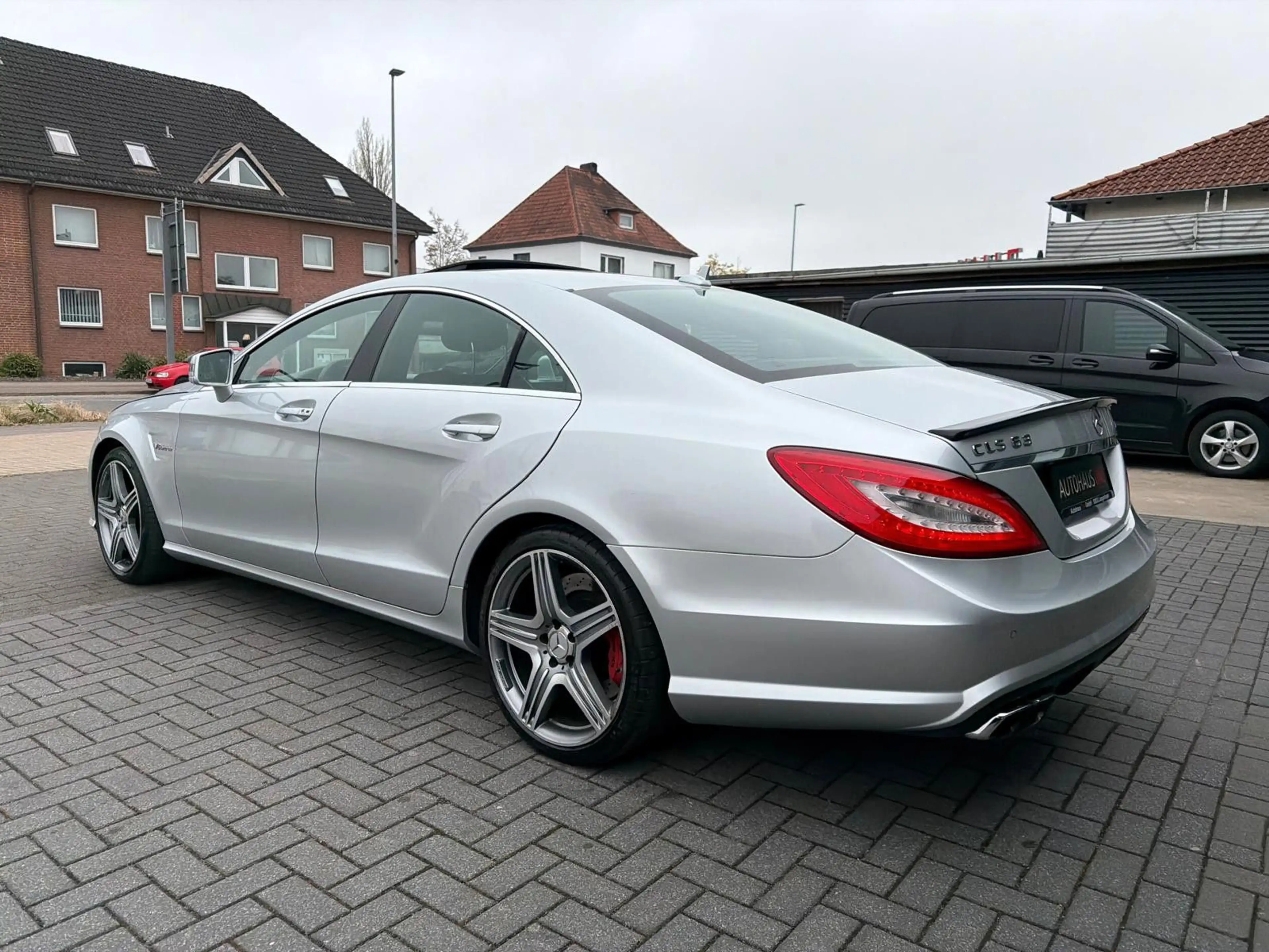 Mercedes-Benz CLS 63 AMG SHD/CARBON/DISTRONIC/KEYLESSGO — photo 10