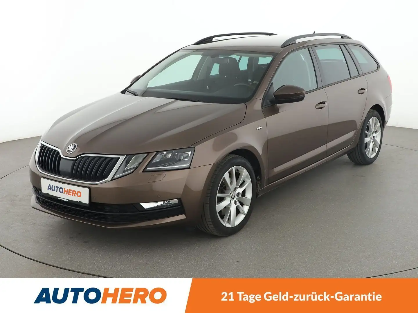 Skoda Octavia 2.0 TDI Clever*NAVI*LED*PDC*SHZ*AHK*KLIMA* Braun - 1