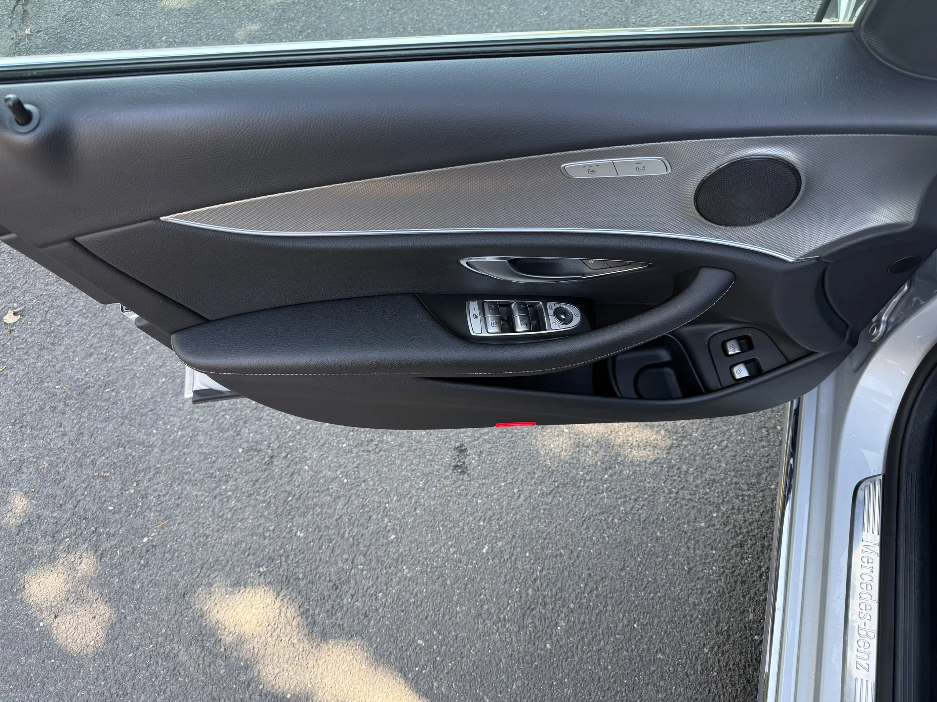 Mercedes-Benz E 200 T+AVANTGARDE+R-KAMERA+AHK+AMBIENTE+LED — photo 10