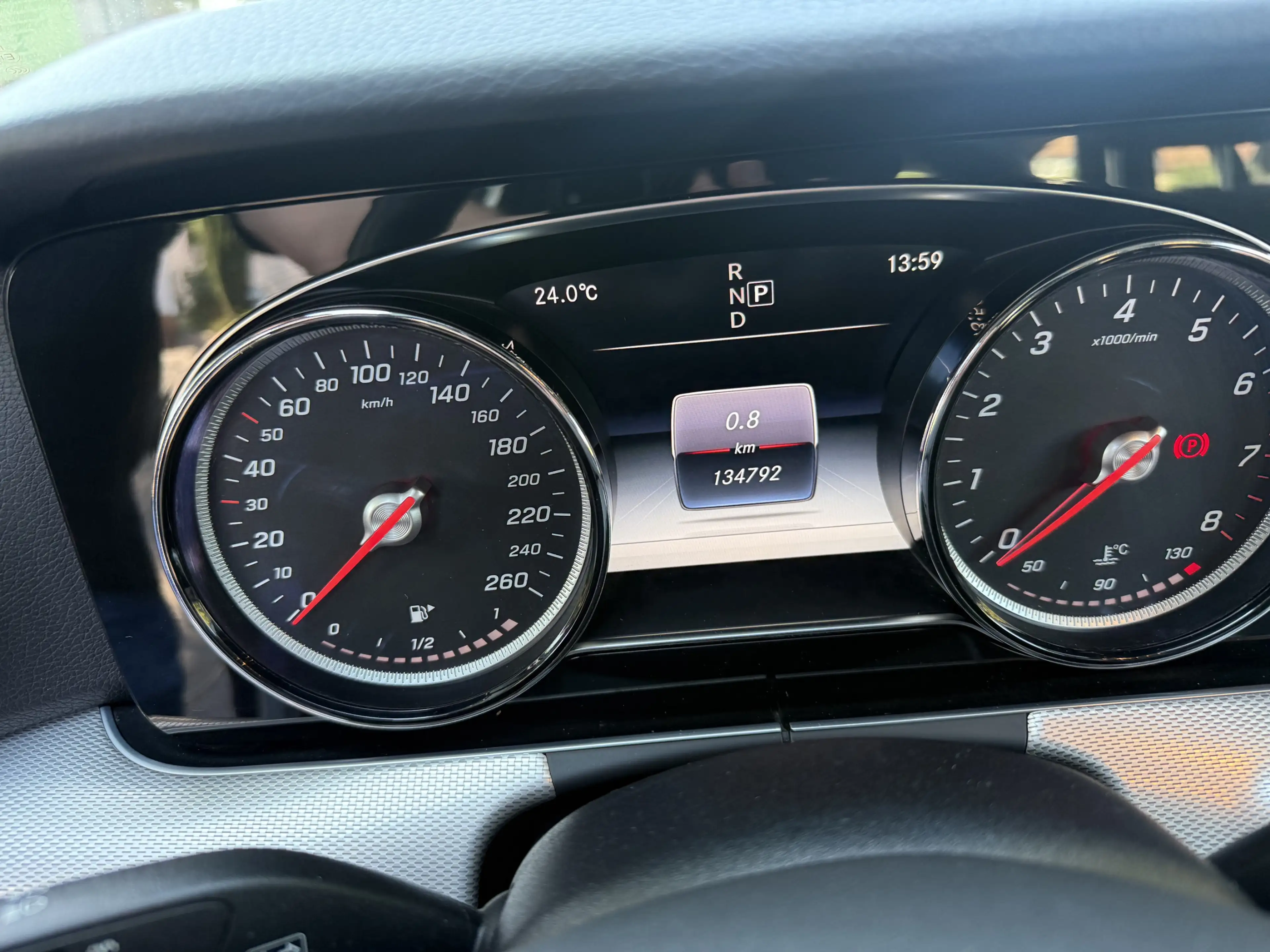 Mercedes-Benz E 200 T+AVANTGARDE+R-KAMERA+AHK+AMBIENTE+LED — photo 8