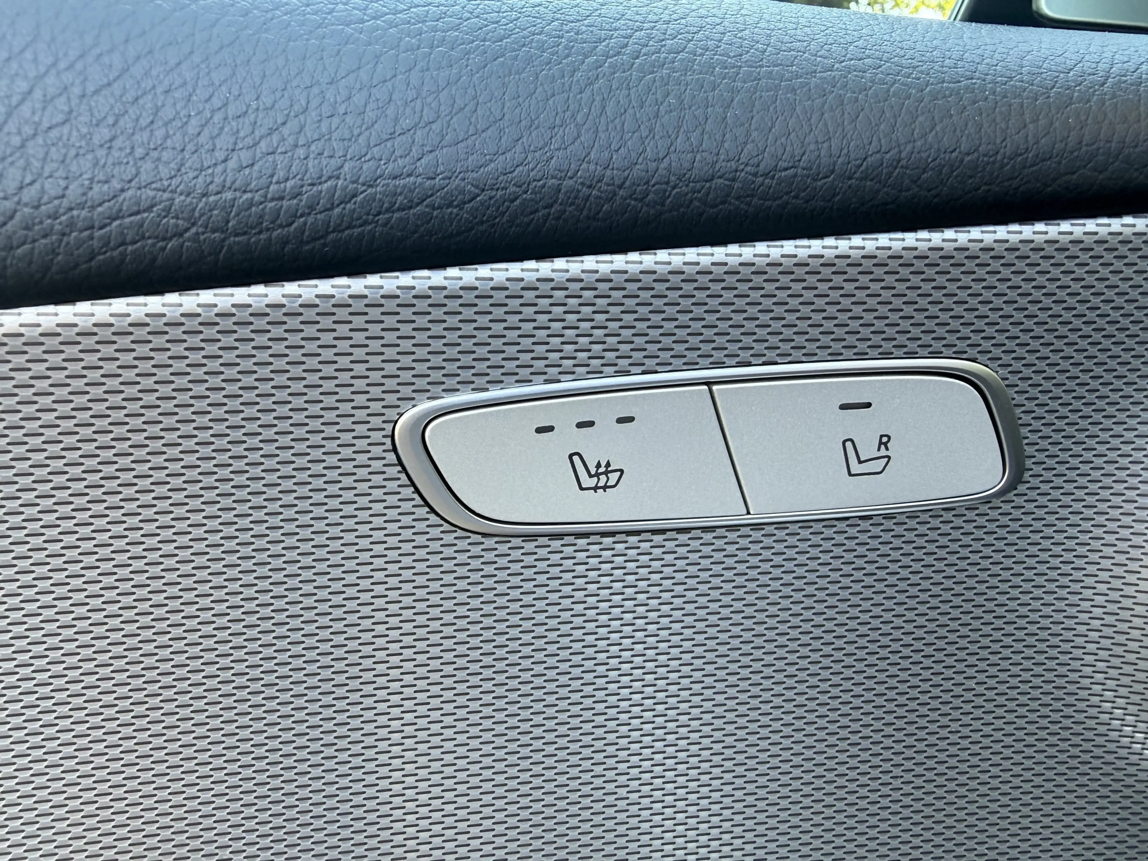 Mercedes-Benz E 200 T+AVANTGARDE+R-KAMERA+AHK+AMBIENTE+LED — photo 11