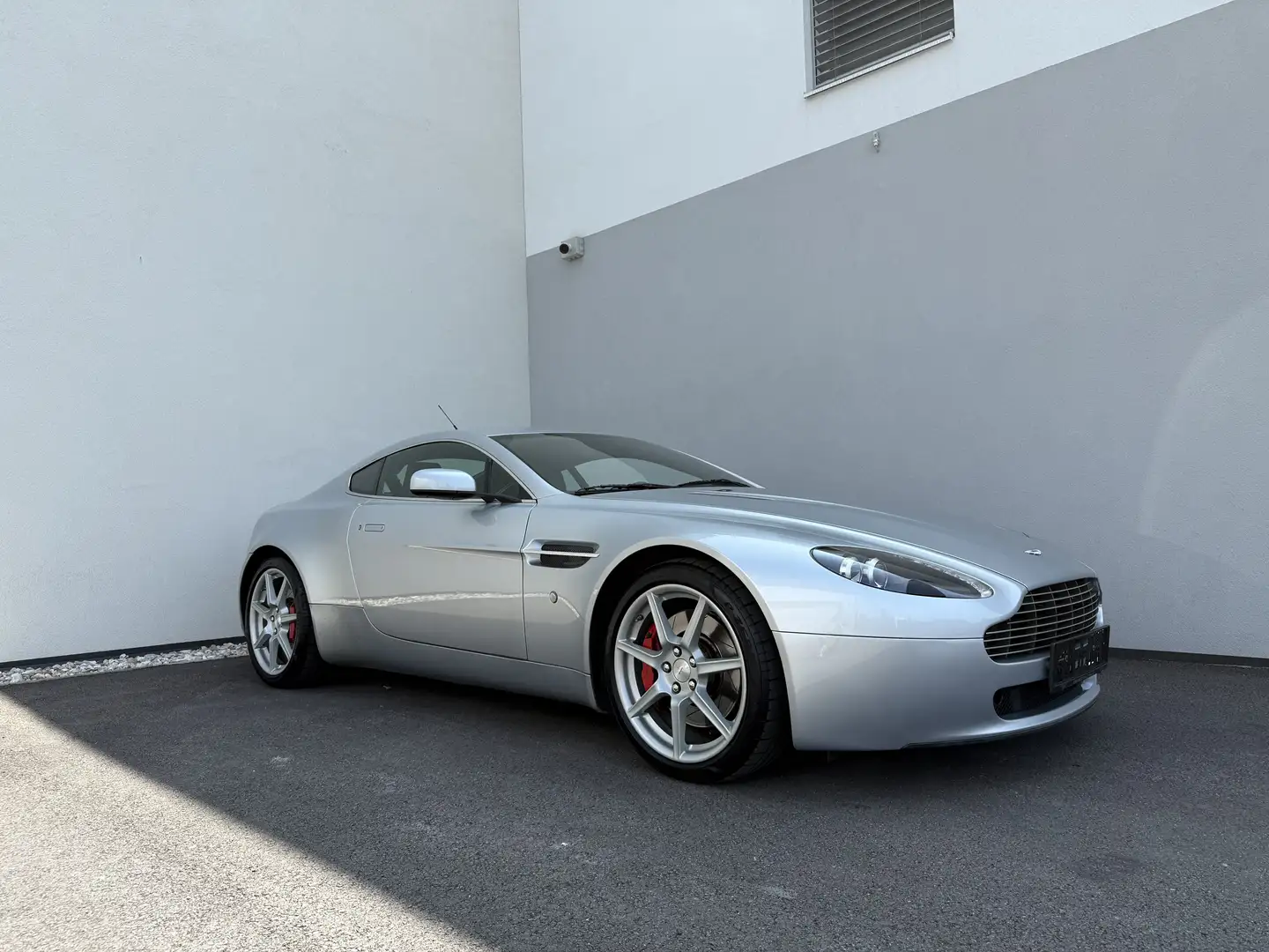 Aston Martin V8 Vantage Sportshift | Frischer Service | Gepflegt Plateado - 1