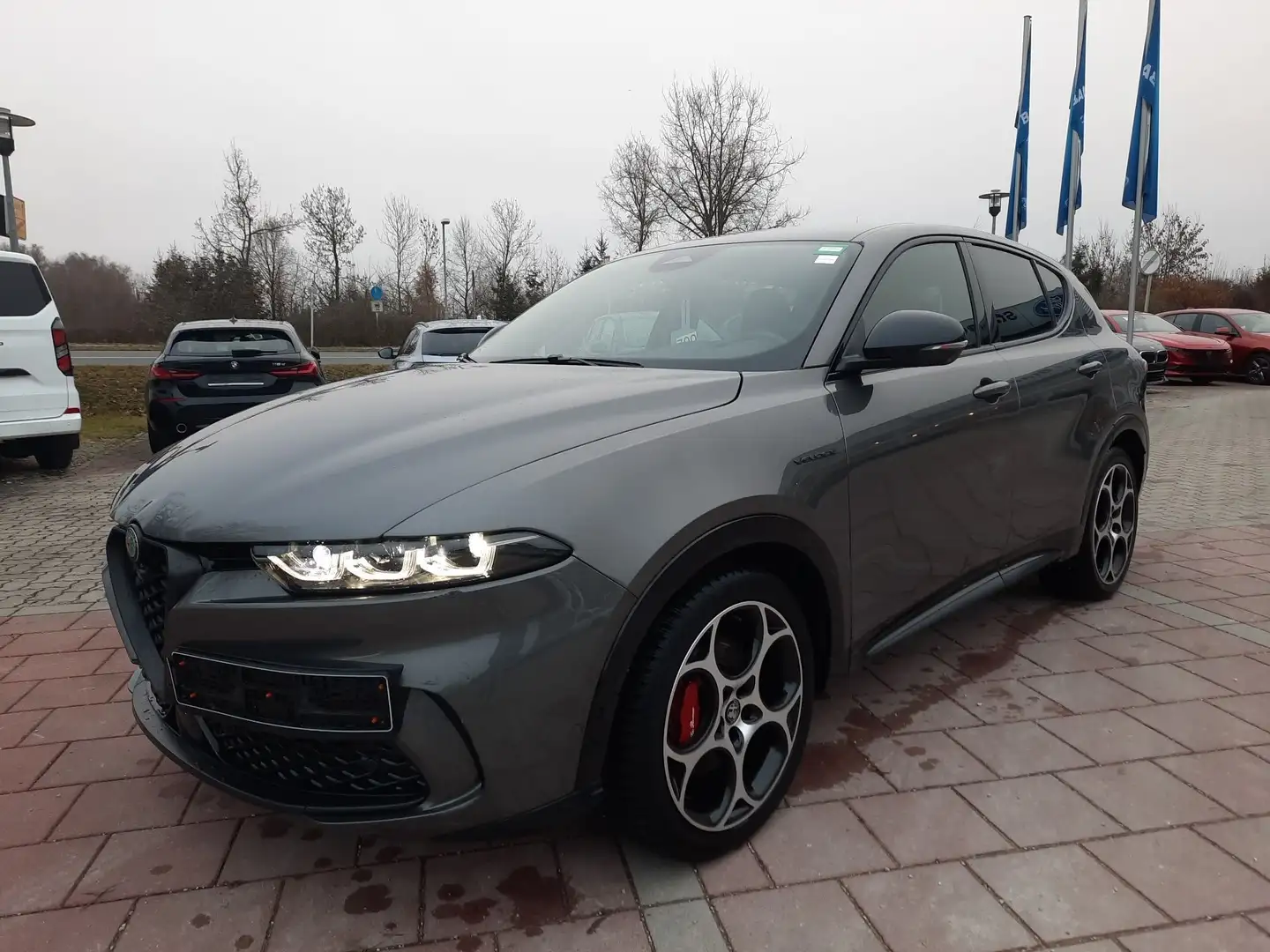 Alfa Romeo Tonale 1.5 Veloce LED h/k Leder SHZ ACC Kamera Grau - 1