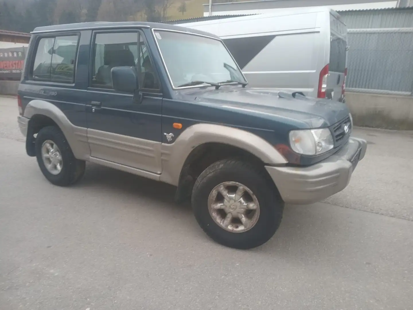 Hyundai Galloper Niebieski - 1