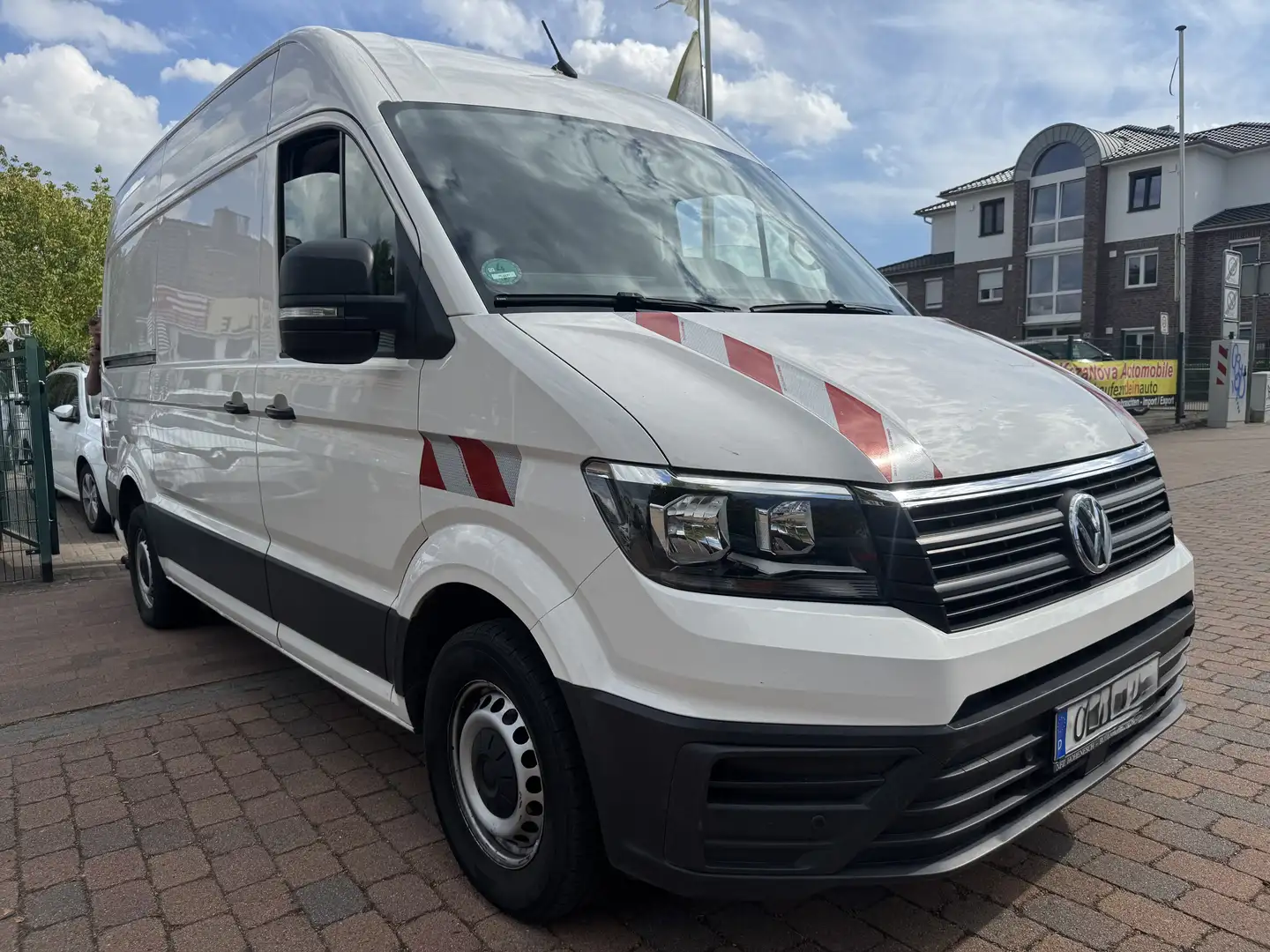 Volkswagen Crafter 2.0 TDI Kasten 35 mittellang Hochdach -Klima-AHK Weiß - 1