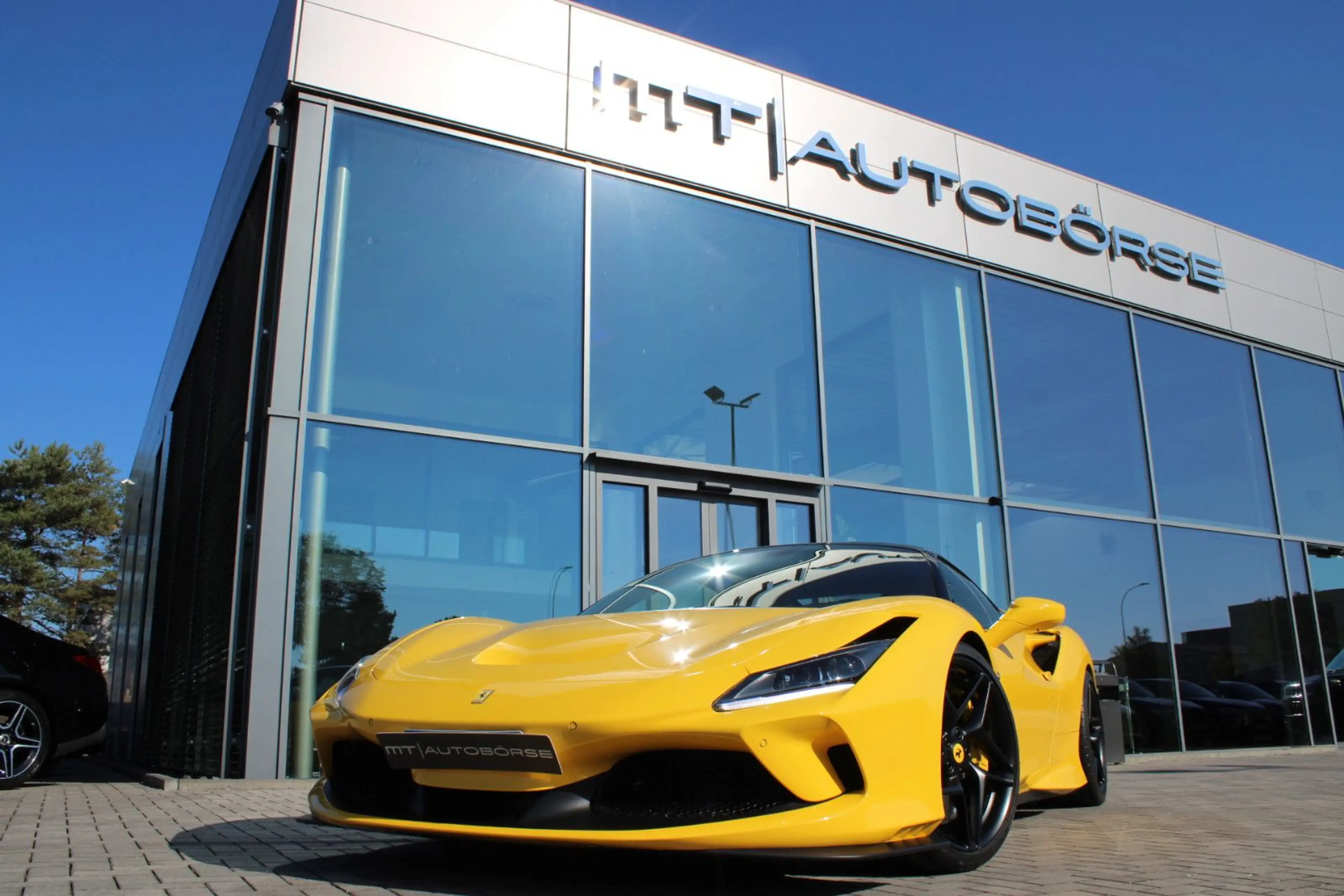 Ferrari F8 Tributo COUPE CARBON/RACING-SEATS/LIFT/JBL