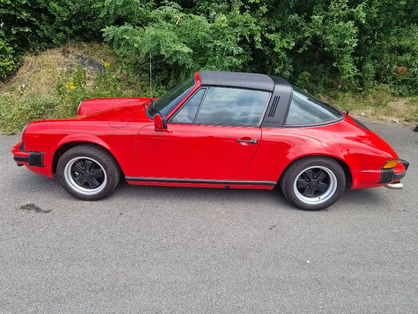 Porsche 911 Rouge - 1