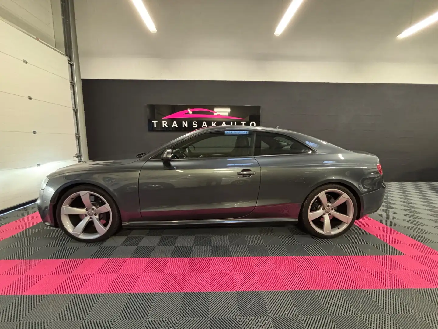 Audi RS5 Сірий - 2
