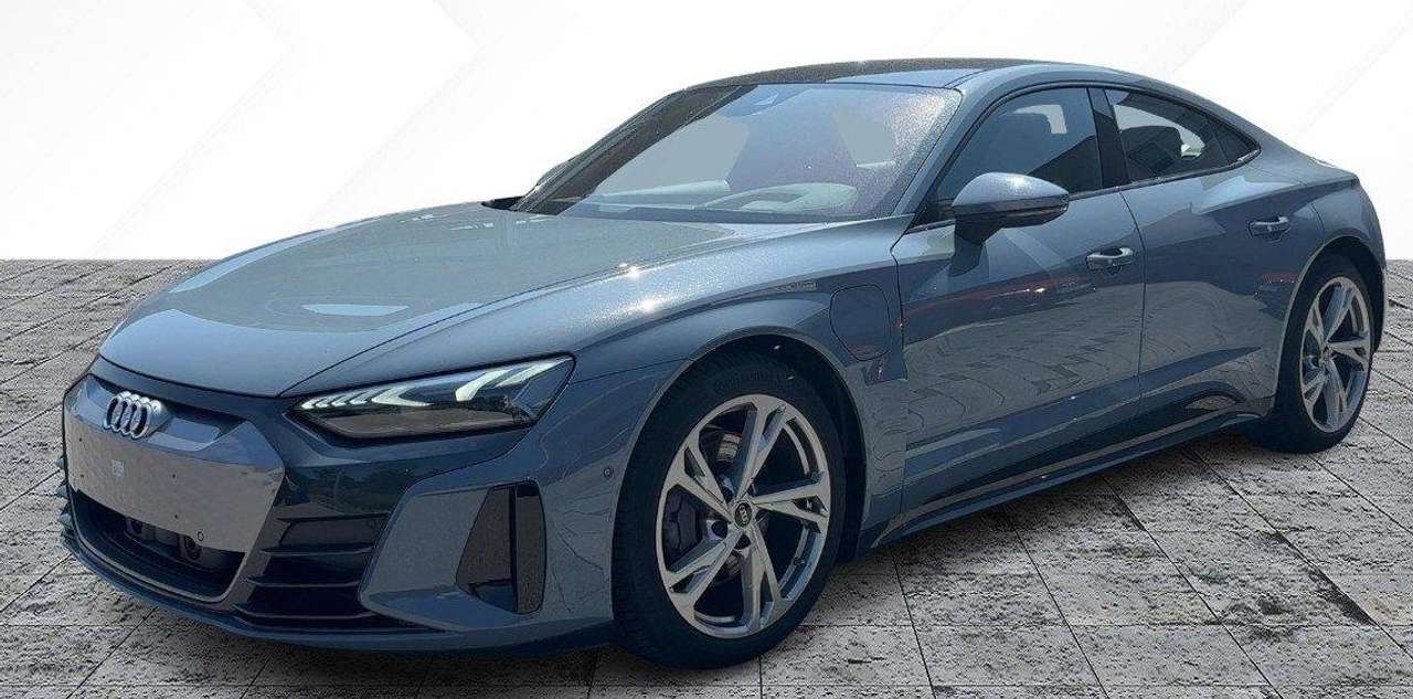 Audi e-tron GT quattro / Matrix /Head-up Display