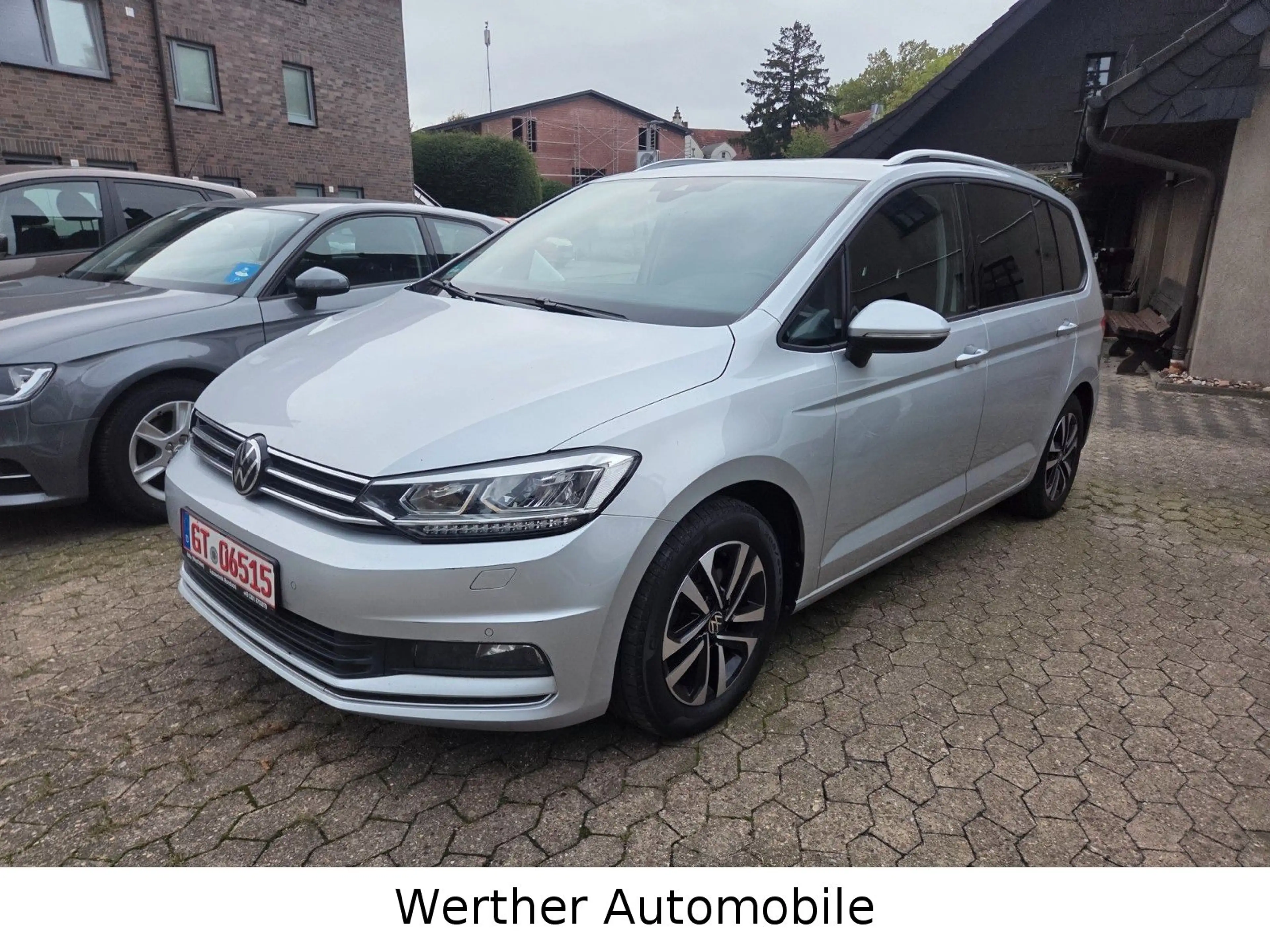 Volkswagen Touran United / Navi/LED/Kamera/Automatik/1.Hand — photo 3