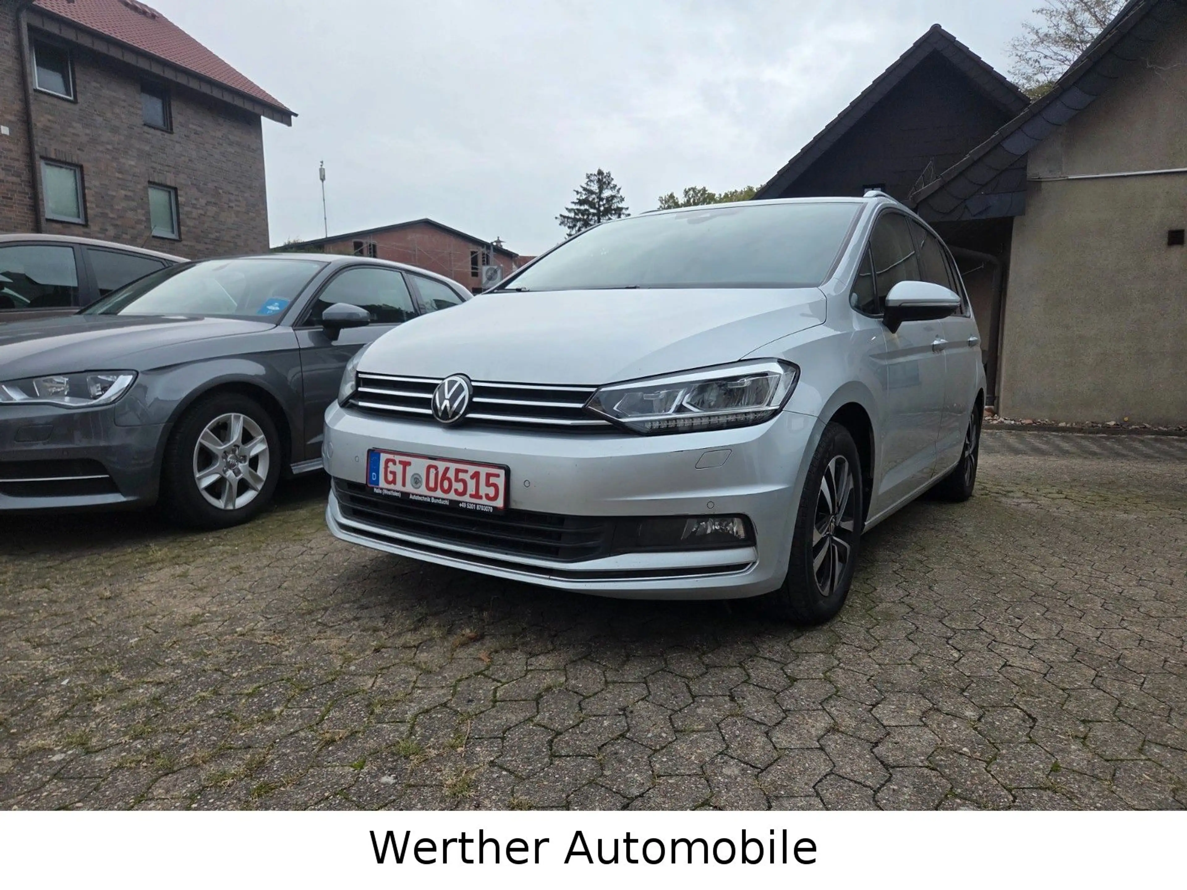 Volkswagen Touran United / Navi/LED/Kamera/Automatik/1.Hand
