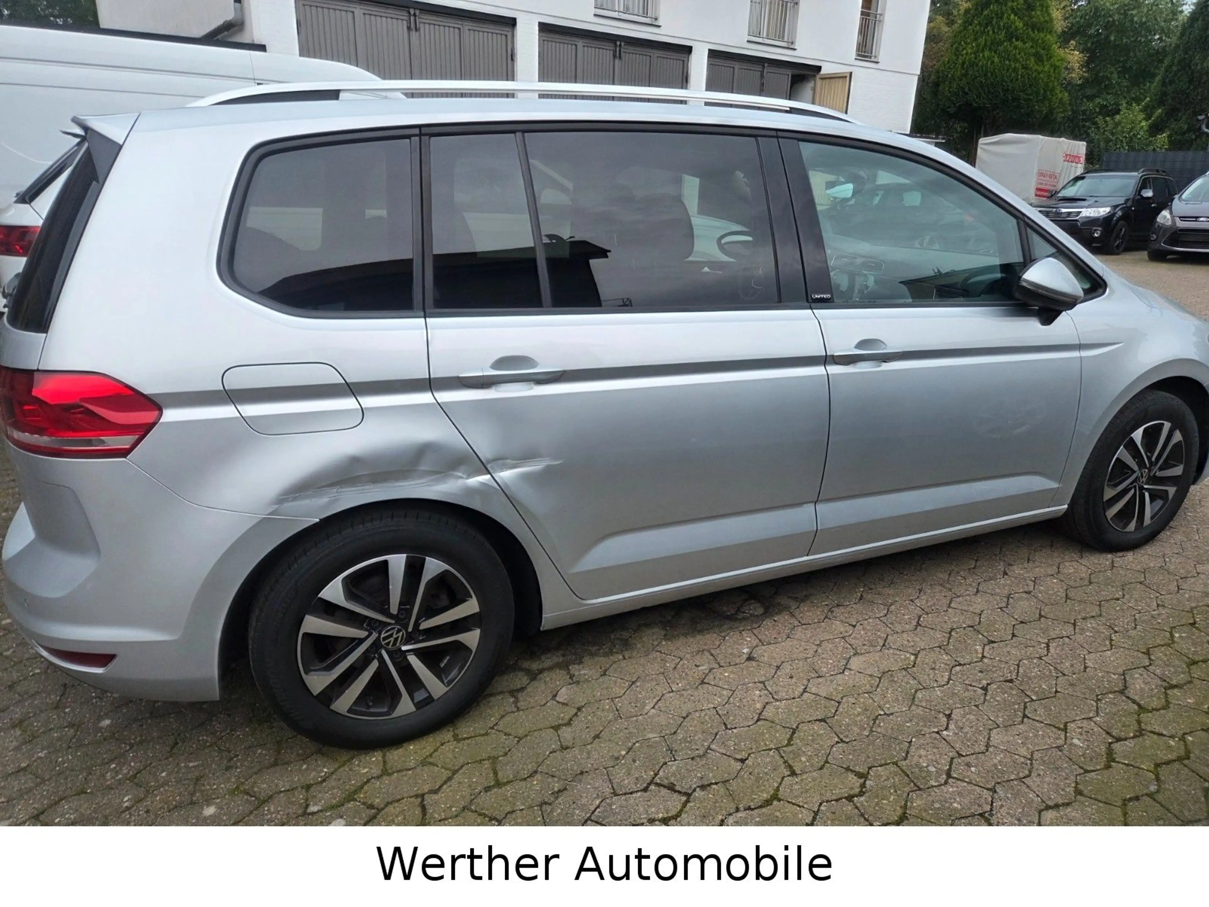 Volkswagen Touran United / Navi/LED/Kamera/Automatik/1.Hand — photo 9
