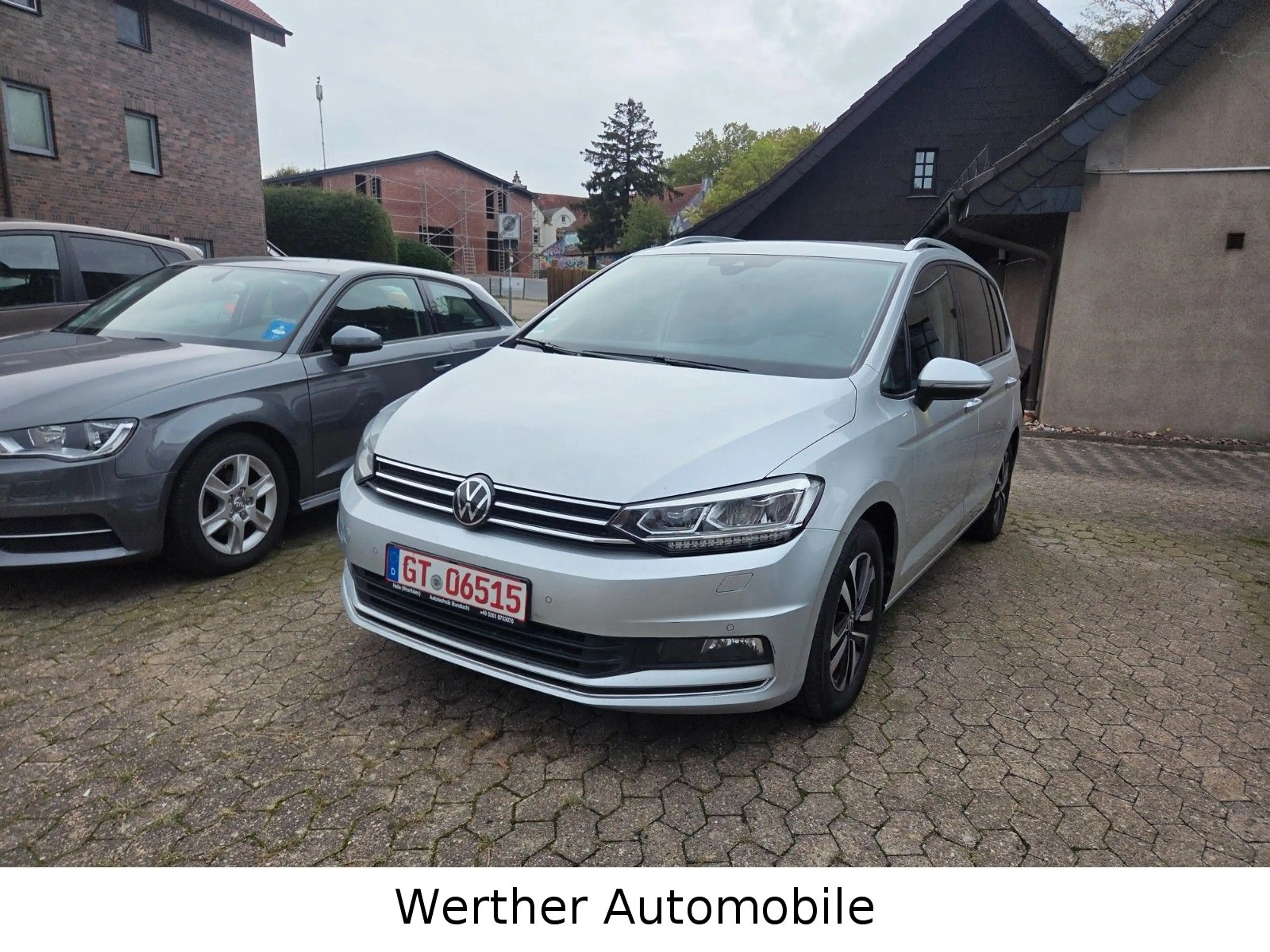 Volkswagen Touran United / Navi/LED/Kamera/Automatik/1.Hand — photo 2