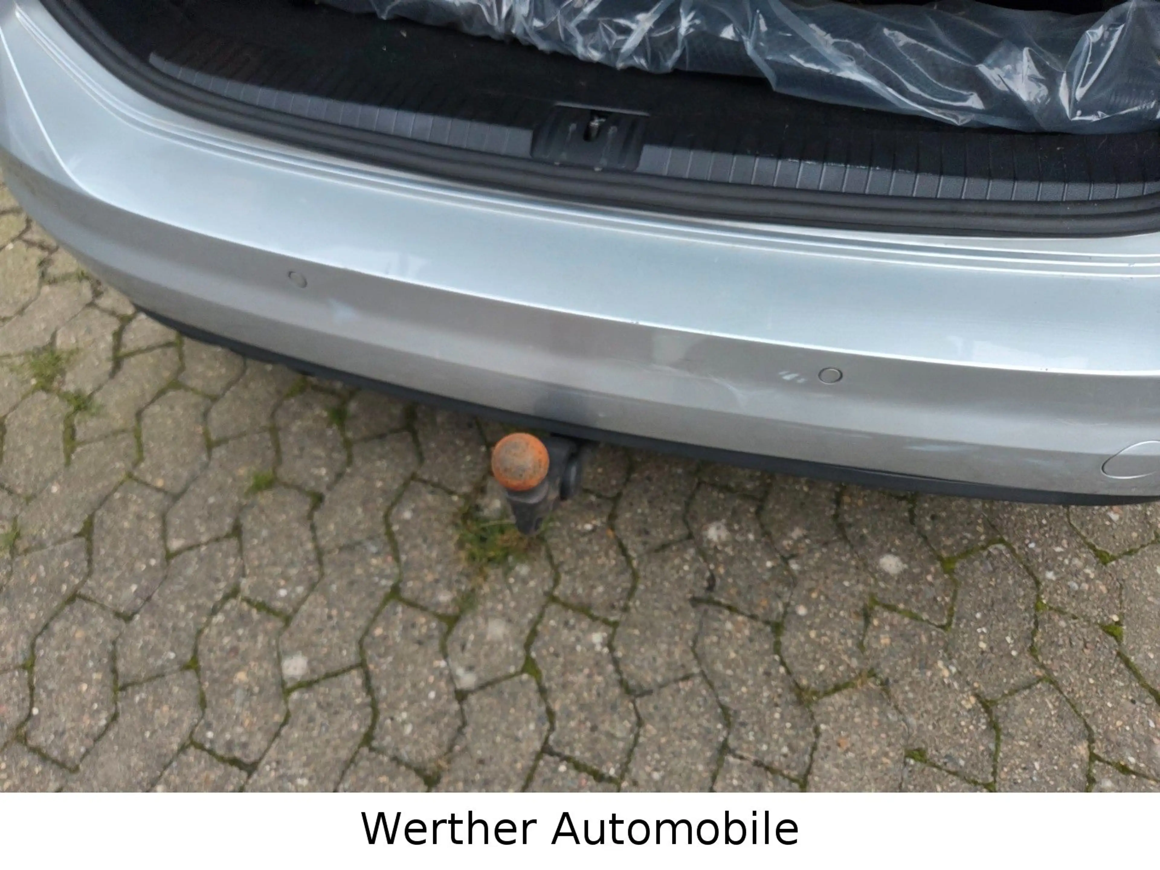 Volkswagen Touran United / Navi/LED/Kamera/Automatik/1.Hand — photo 20