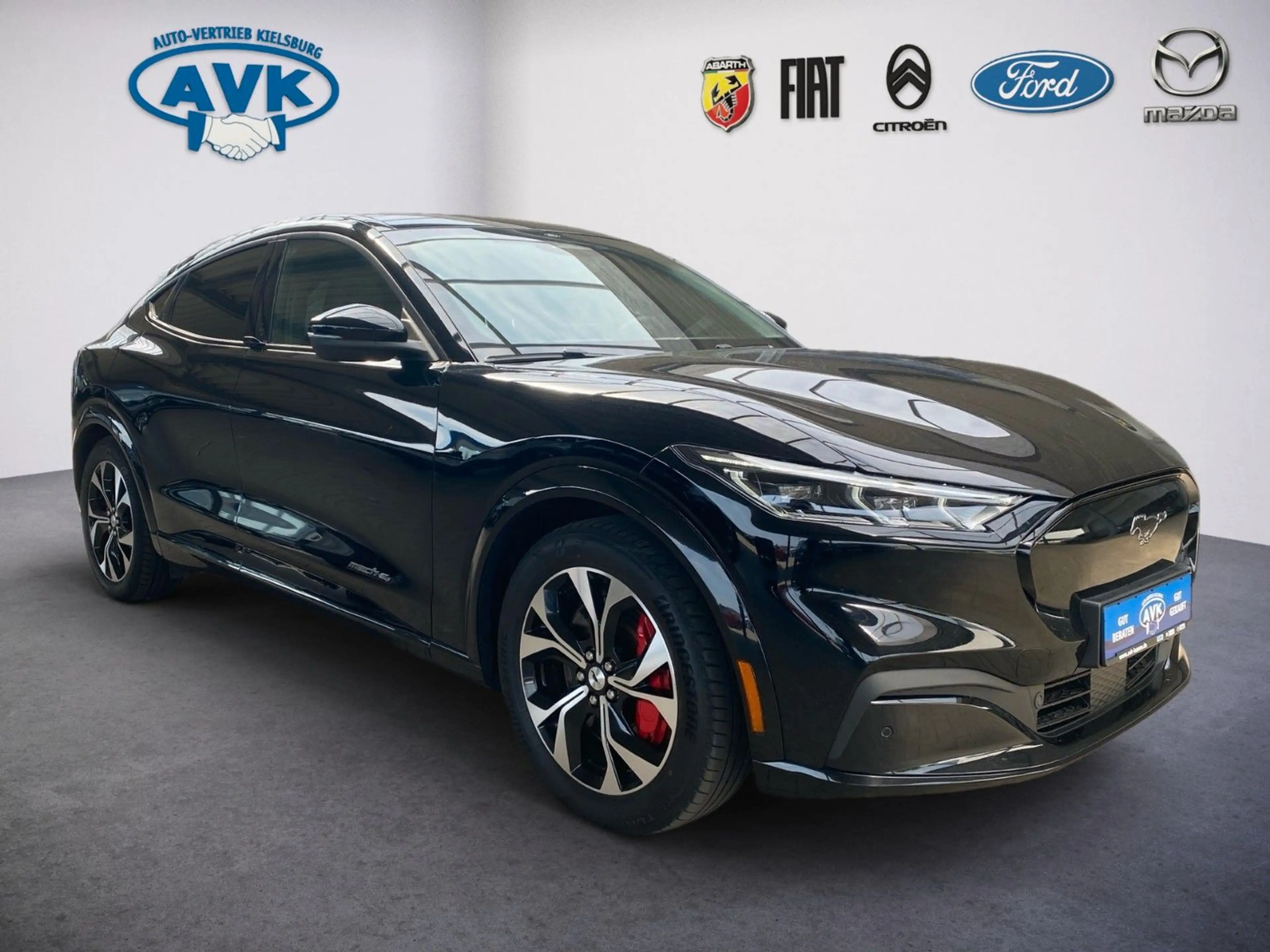 Ford Mustang Mach-E Premium AWD Extended