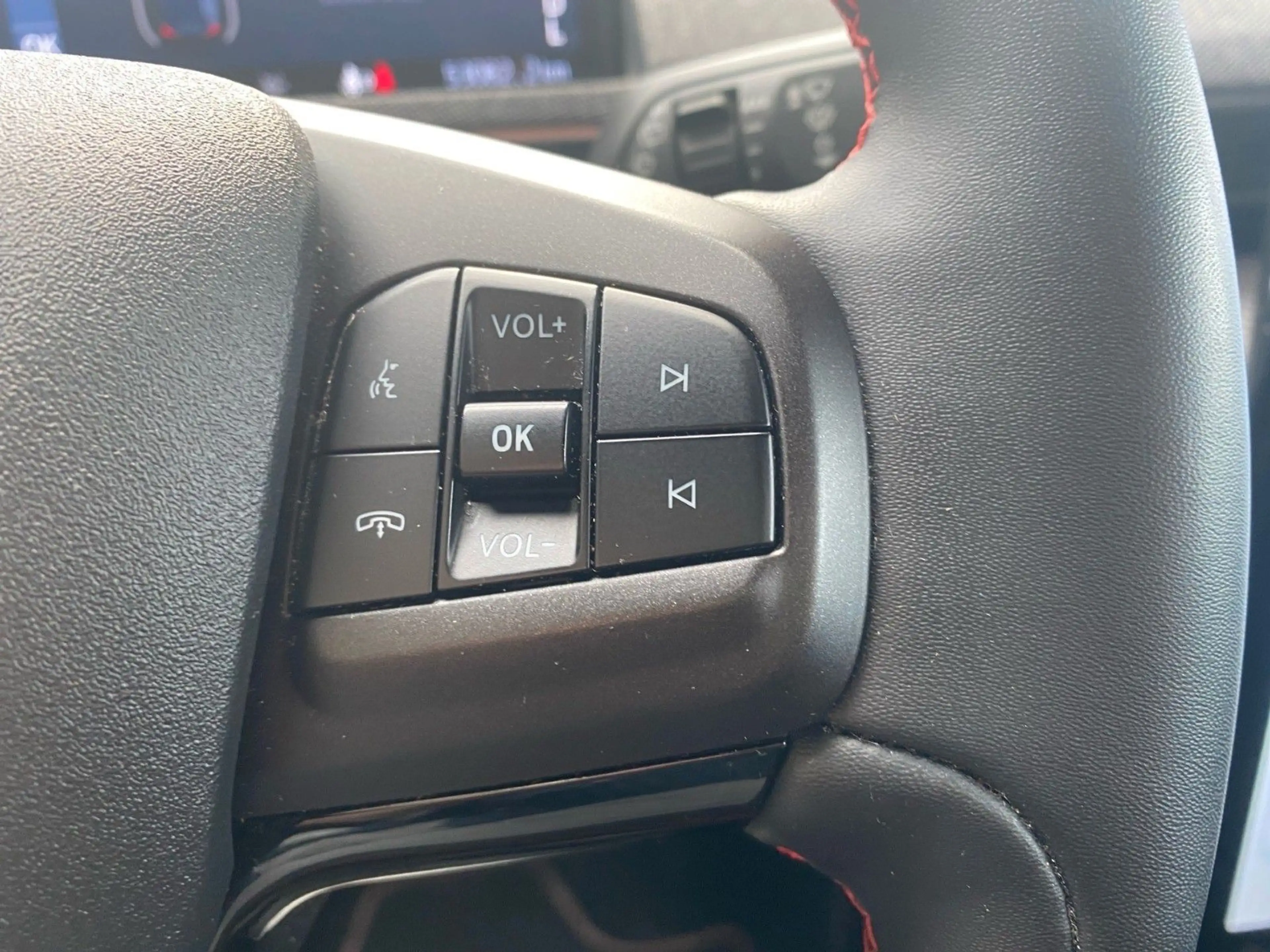 Ford Mustang Mach-E Premium AWD Extended — photo 14