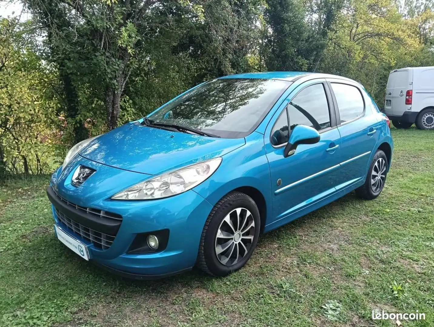 Peugeot 207 1.6 HDi Urban Move 5p Révisé & Garantie 12 mois Kit distribution remplacé Bleu - 1