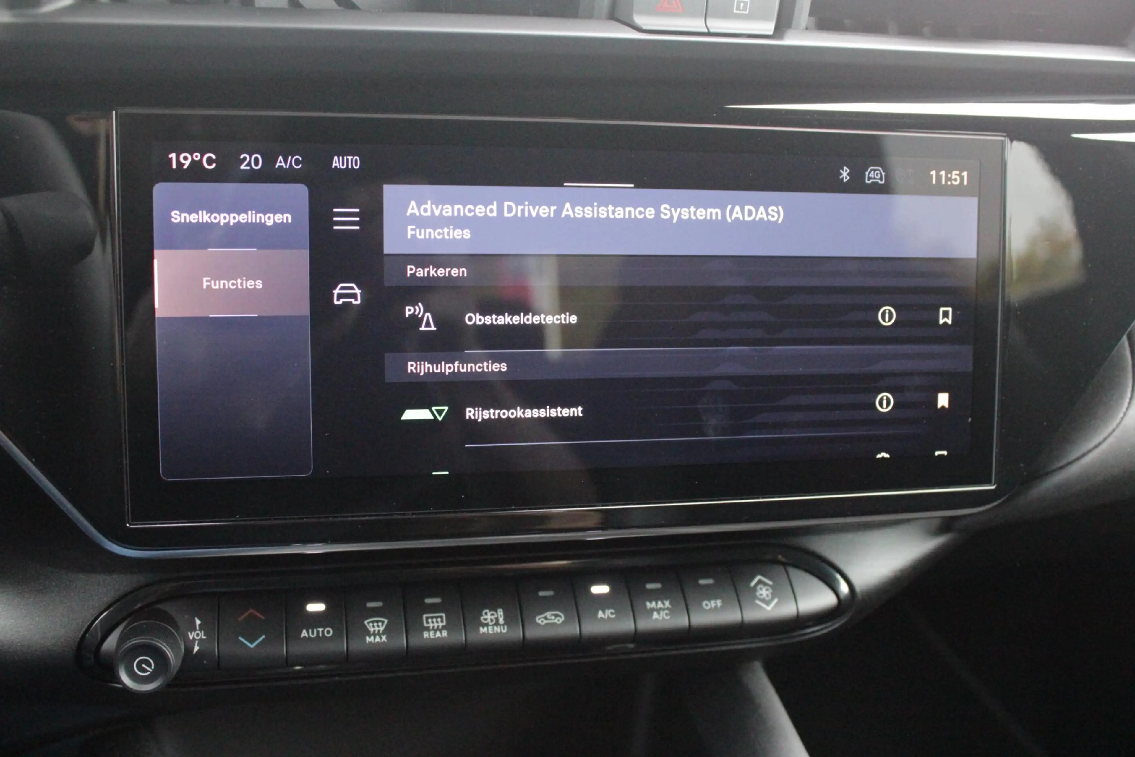 Alfa Romeo Junior 1.2 145PK AUTOMAAT Hybrid IBRIDA TI | TECHNO PACK: — photo 40