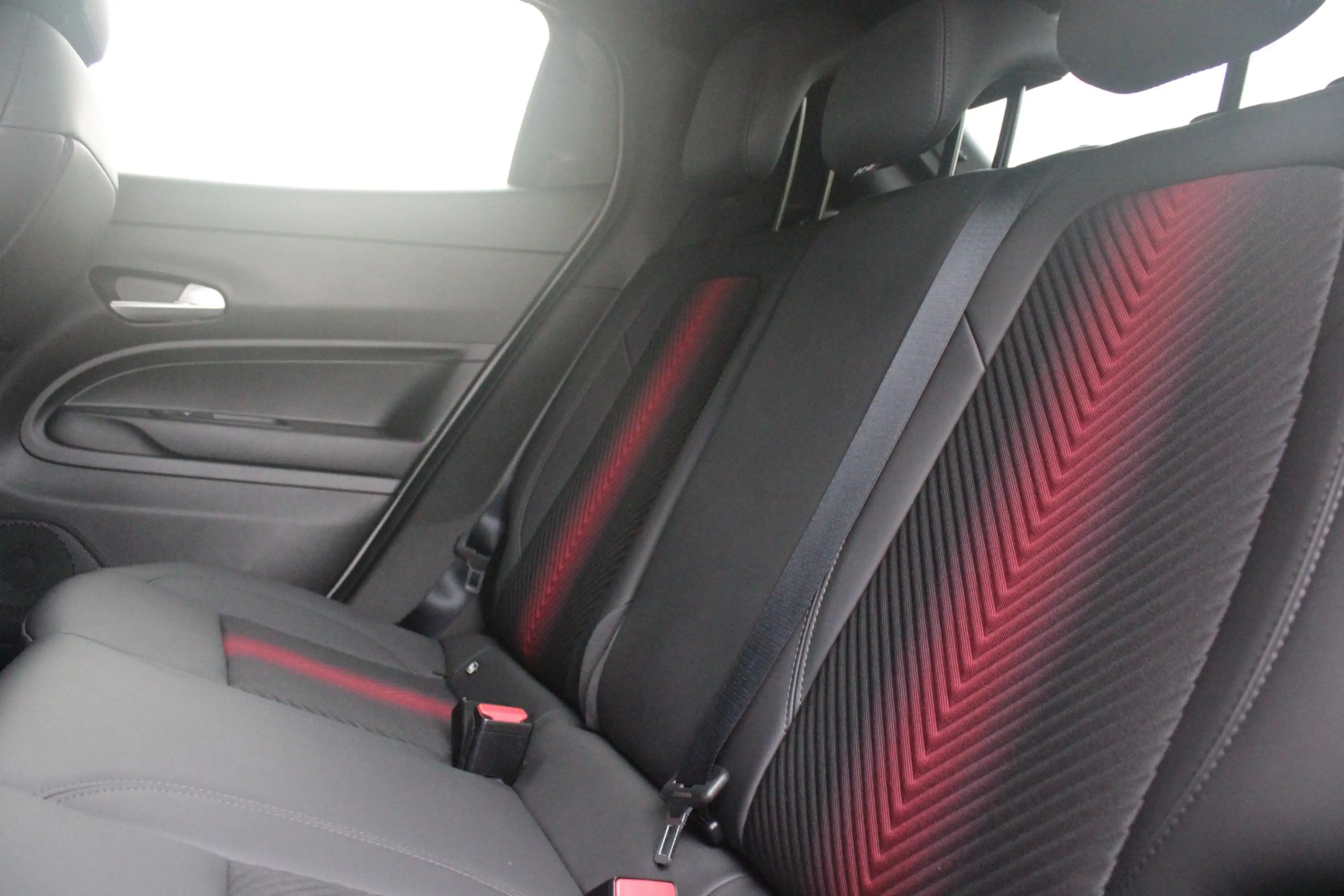 Alfa Romeo Junior 1.2 145PK AUTOMAAT Hybrid IBRIDA TI | TECHNO PACK: — photo 8