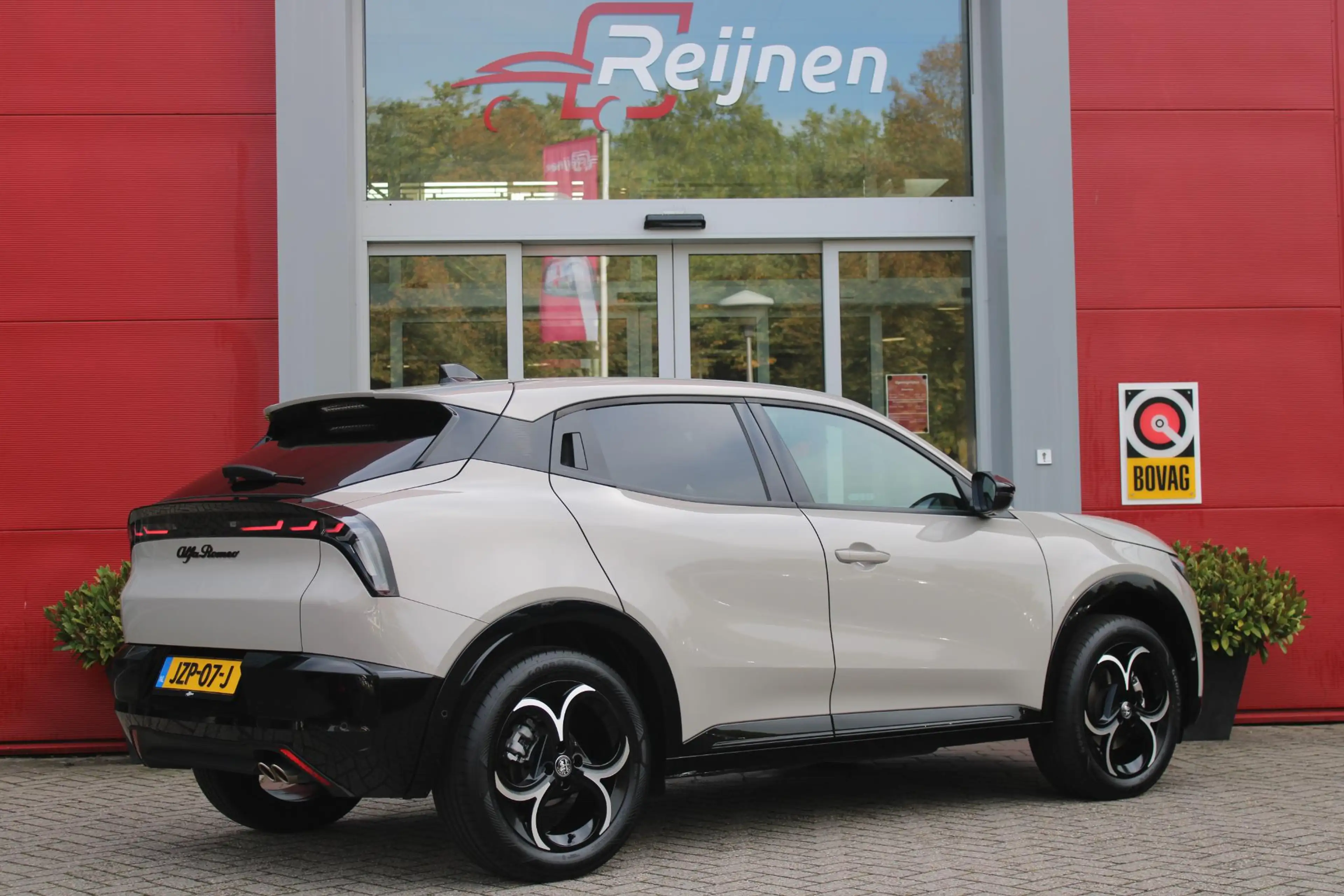 Alfa Romeo Junior 1.2 145PK AUTOMAAT Hybrid IBRIDA TI | TECHNO PACK: — photo 4