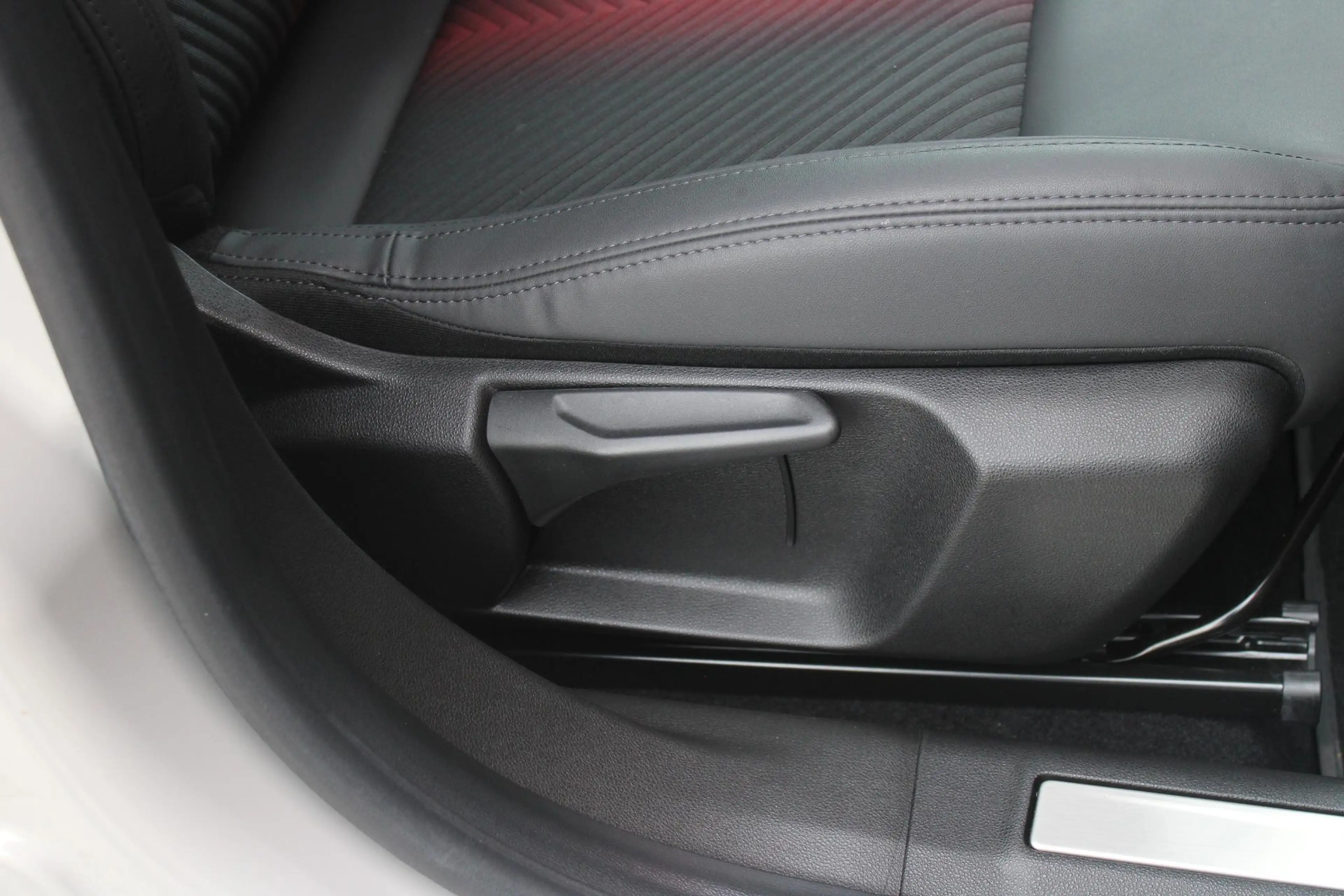 Alfa Romeo Junior 1.2 145PK AUTOMAAT Hybrid IBRIDA TI | TECHNO PACK: — photo 46