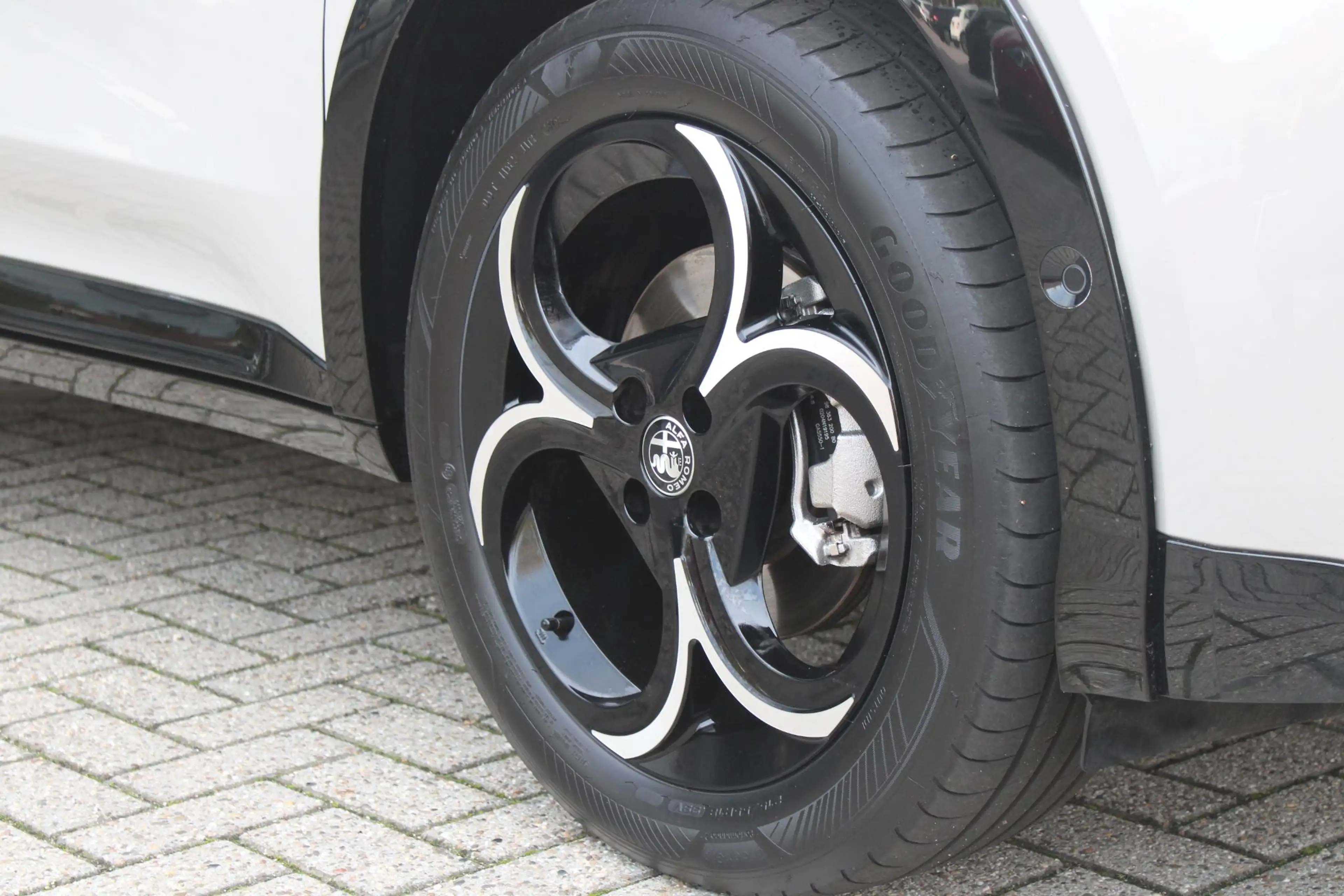 Alfa Romeo Junior 1.2 145PK AUTOMAAT Hybrid IBRIDA TI | TECHNO PACK: — photo 11