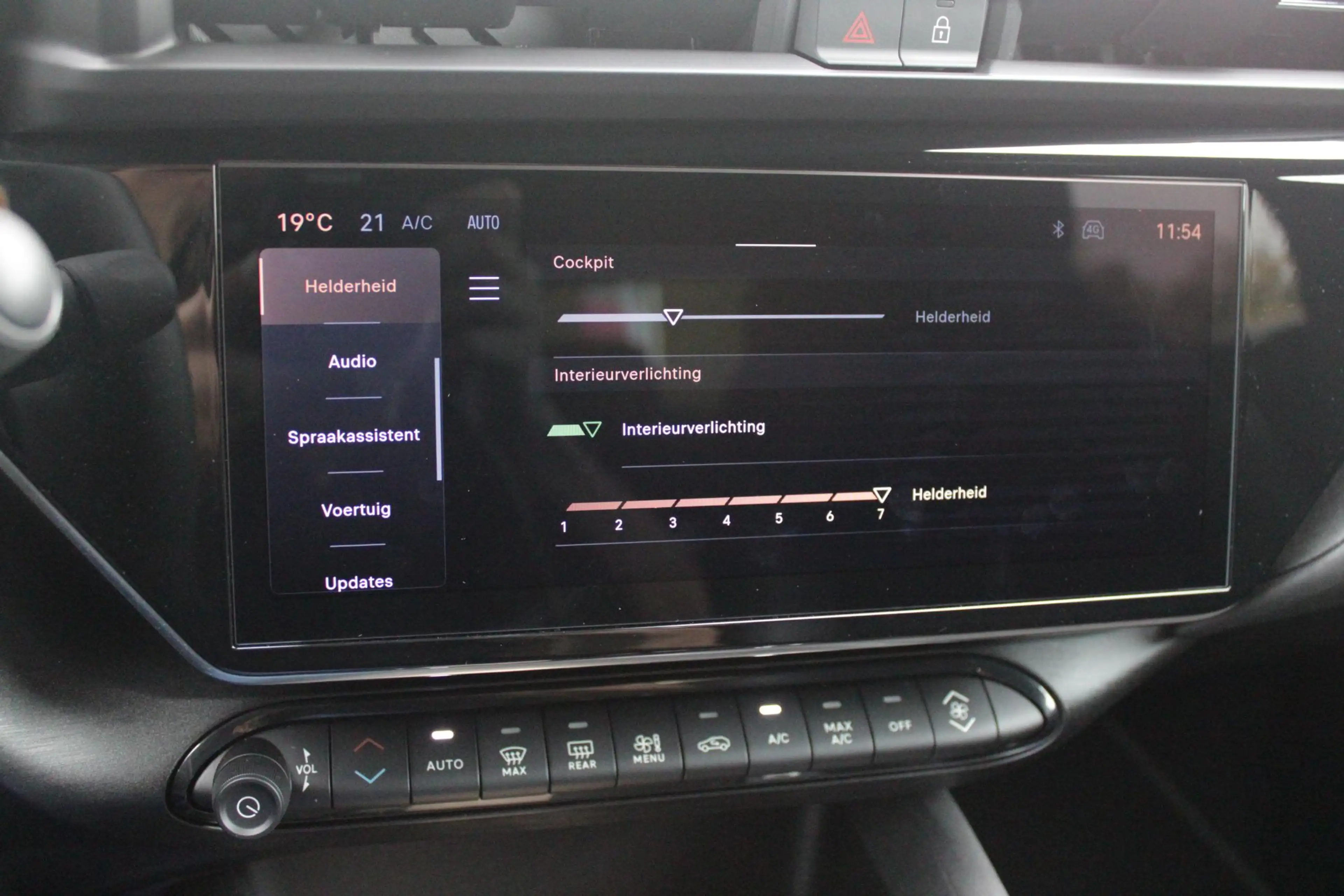 Alfa Romeo Junior 1.2 145PK AUTOMAAT Hybrid IBRIDA TI | TECHNO PACK: — photo 44