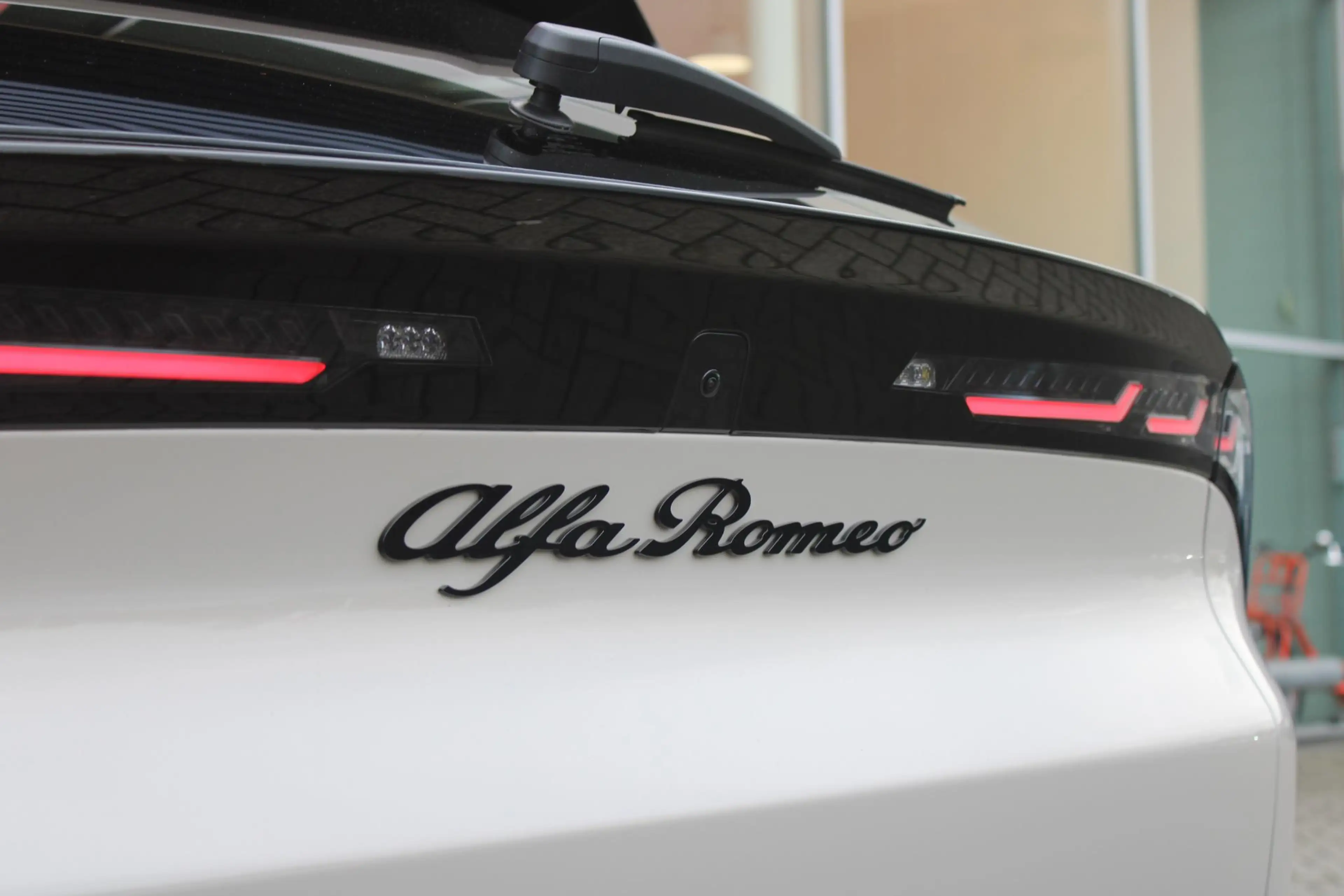 Alfa Romeo Junior 1.2 145PK AUTOMAAT Hybrid IBRIDA TI | TECHNO PACK: — photo 22