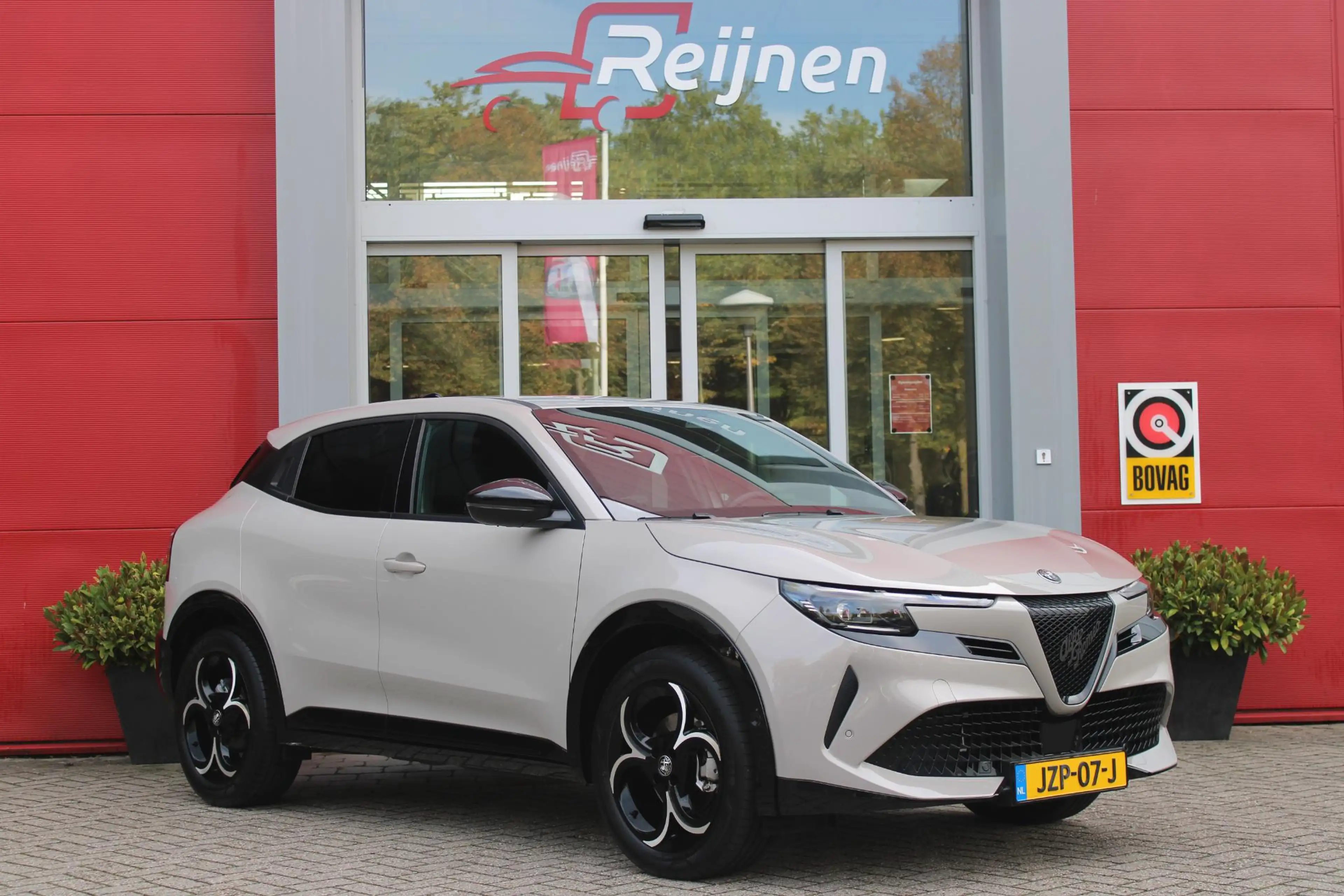Alfa Romeo Junior 1.2 145PK AUTOMAAT Hybrid IBRIDA TI | TECHNO PACK: — photo 12