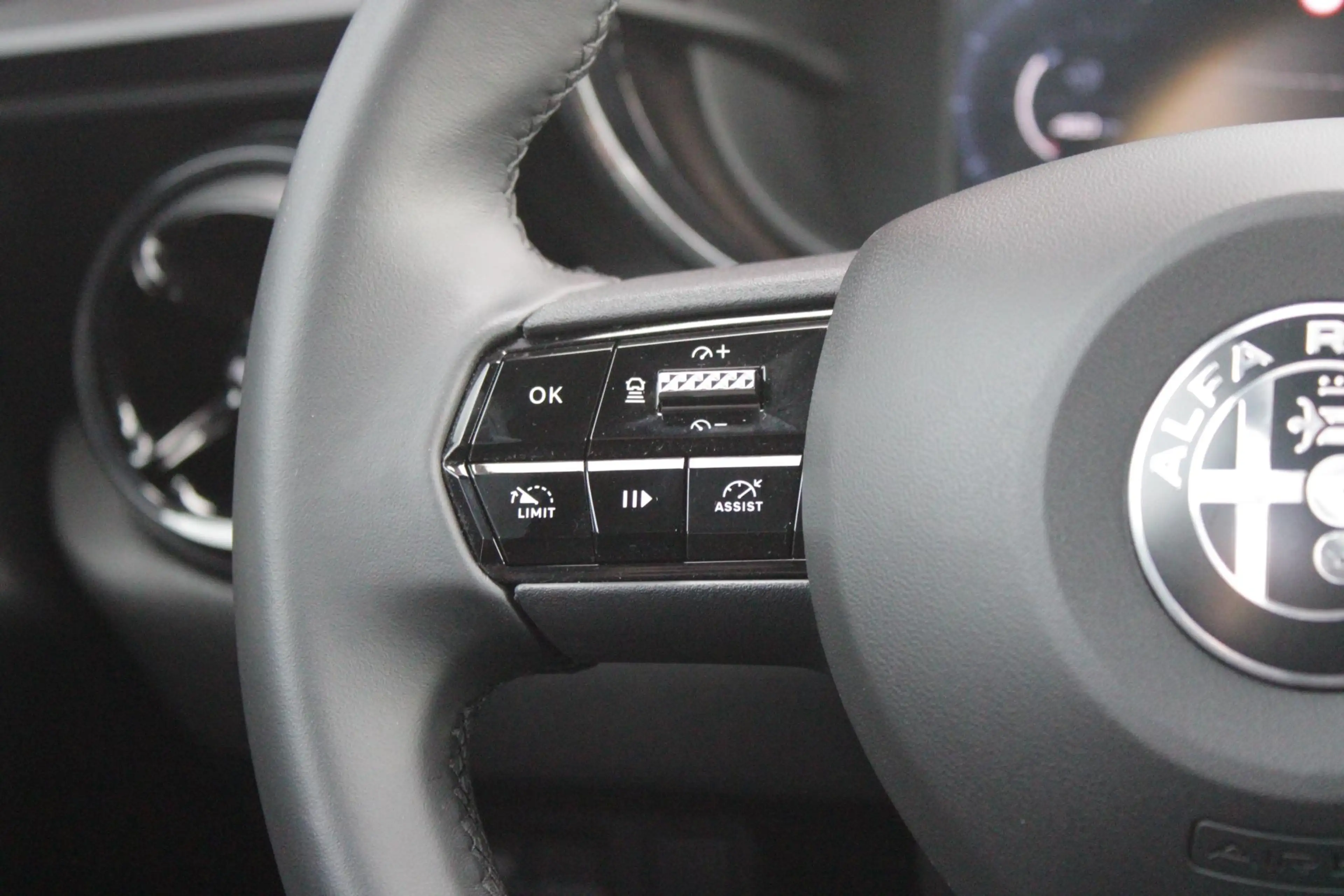 Alfa Romeo Junior 1.2 145PK AUTOMAAT Hybrid IBRIDA TI | TECHNO PACK: — photo 31