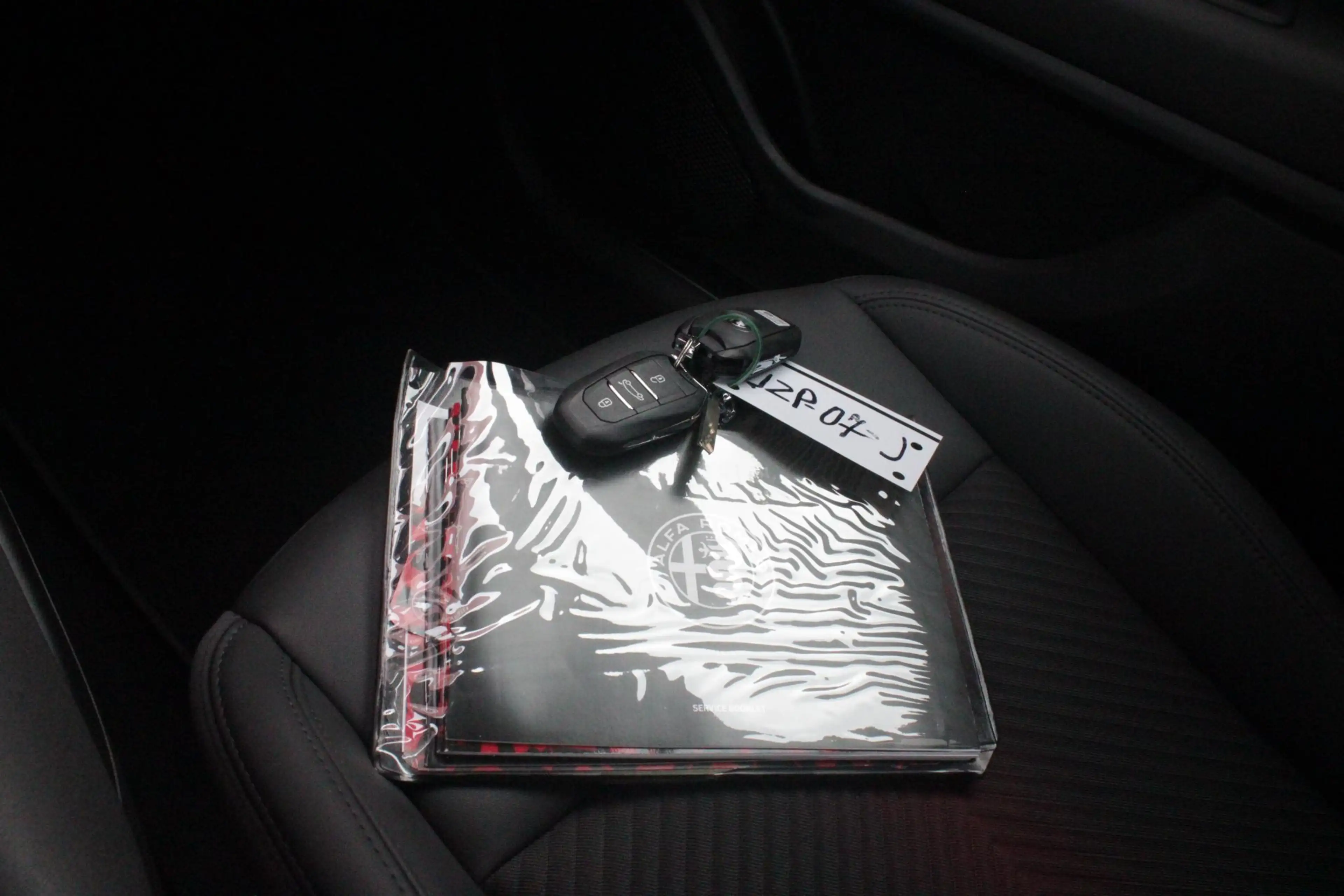 Alfa Romeo Junior 1.2 145PK AUTOMAAT Hybrid IBRIDA TI | TECHNO PACK: — photo 19