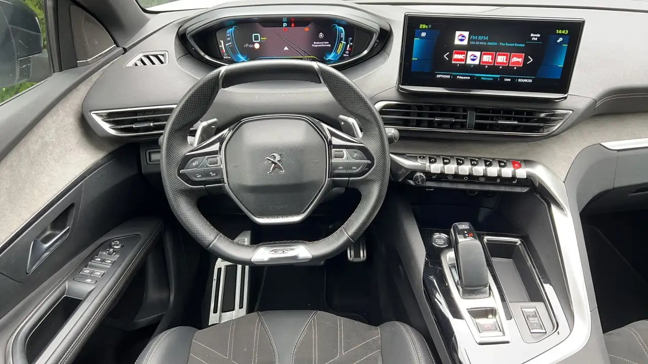 Peugeot 3008 3008 Plug-In Hybrid — photo 23
