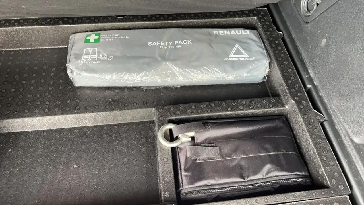 Peugeot 3008 3008 Plug-In Hybrid — photo 25