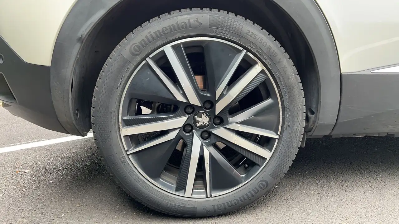 Peugeot 3008 3008 Plug-In Hybrid — photo 16