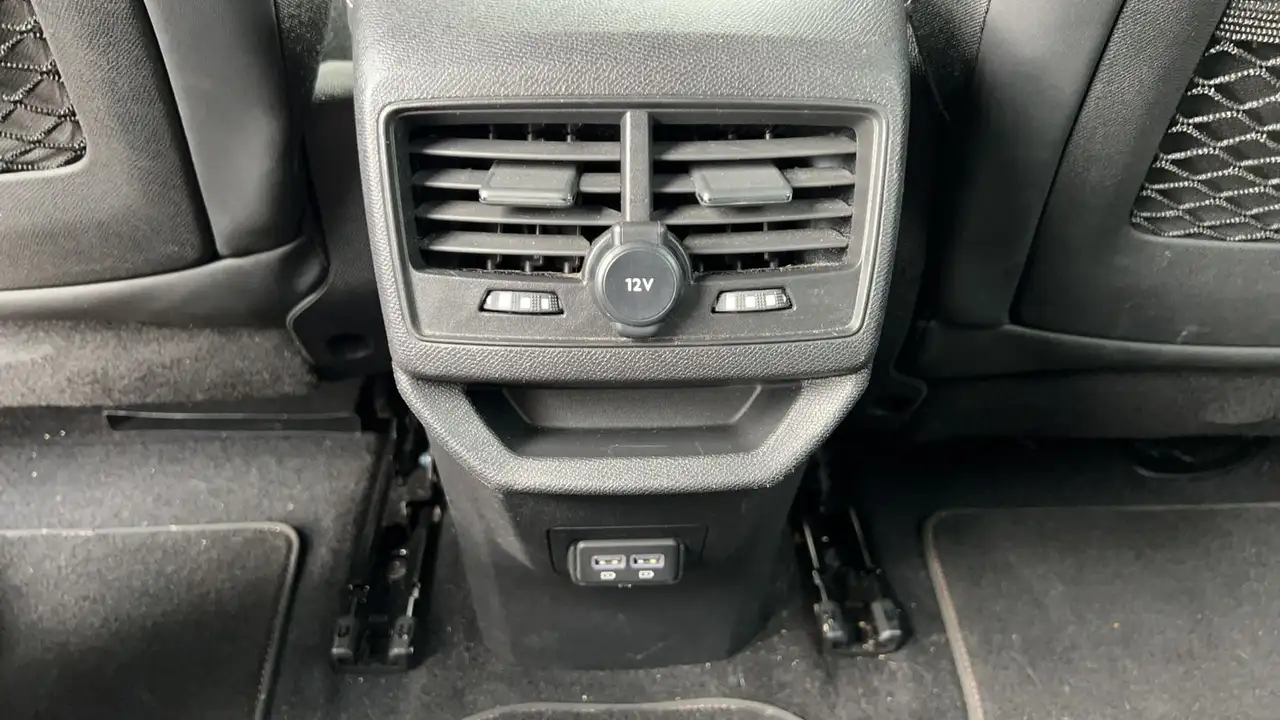 Peugeot 3008 3008 Plug-In Hybrid — photo 24