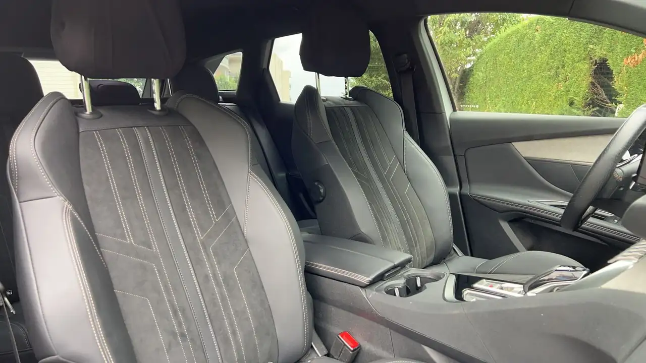 Peugeot 3008 3008 Plug-In Hybrid — photo 28