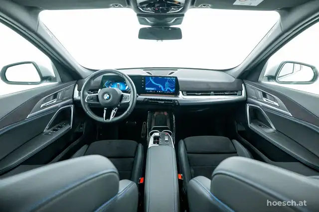 BMW X1 view 5