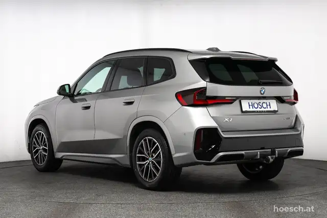 BMW X1 view 4