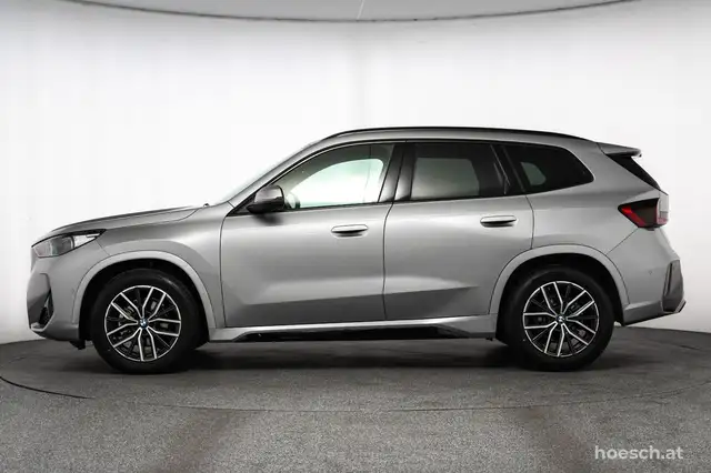 BMW X1 view 3