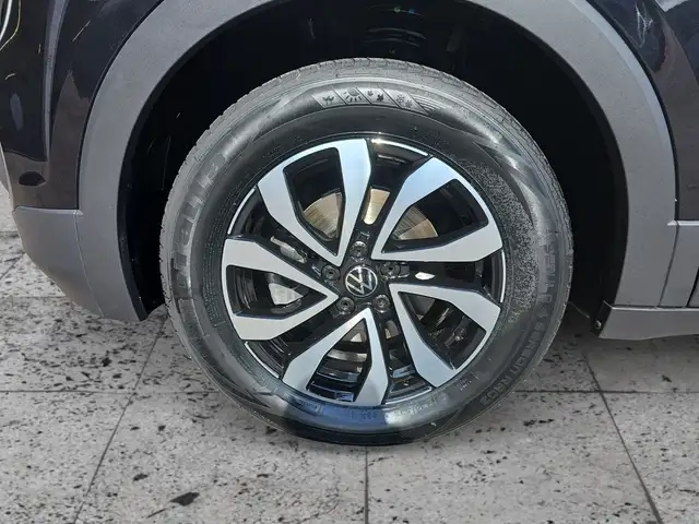 Volkswagen T-Cross view 8