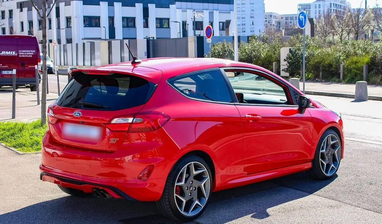 Ford Fiesta ST — photo 5